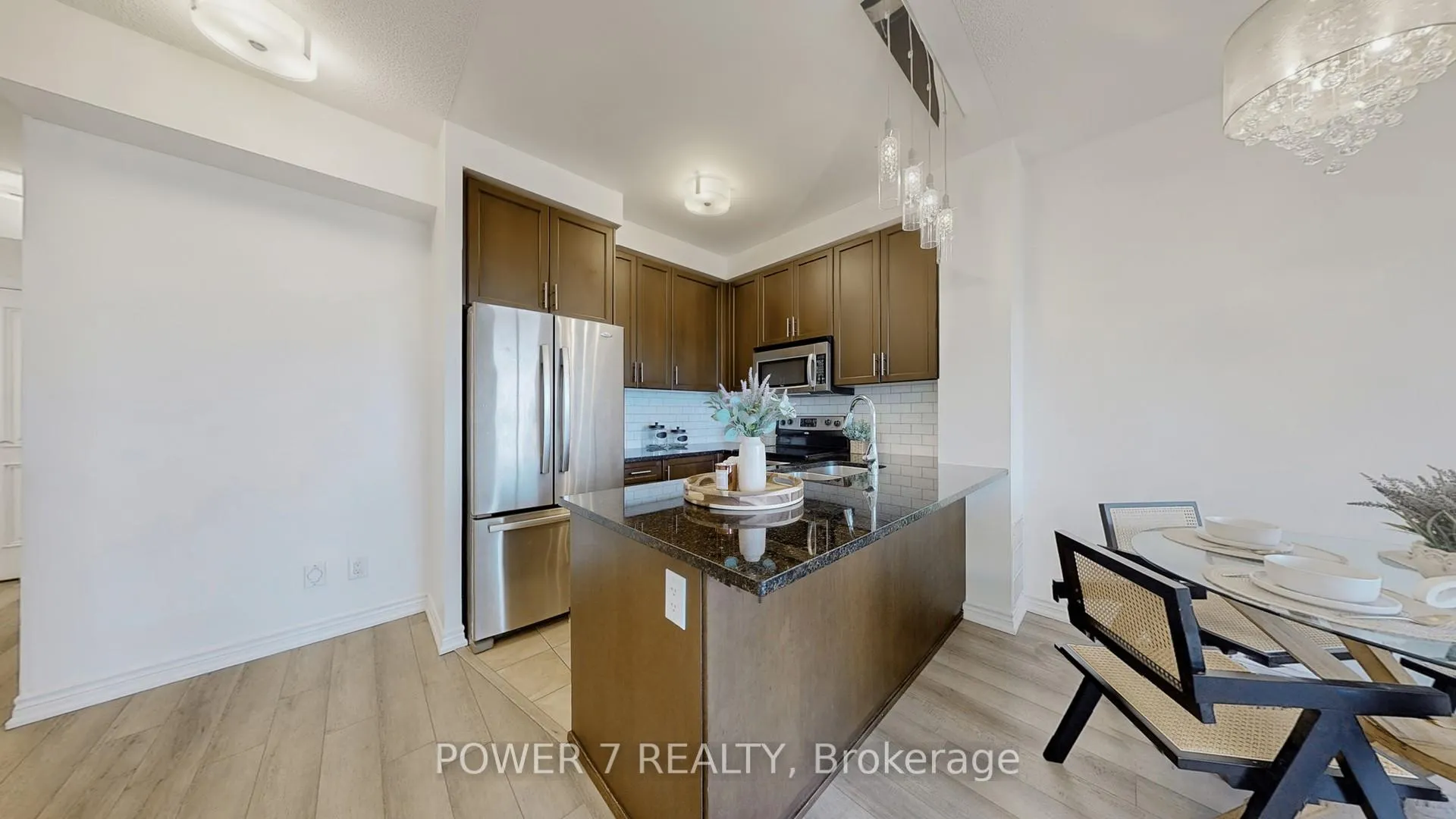 Photo 7 of Unit 803, 9245 Jane Street, Vaughan, Maple — HOMEH