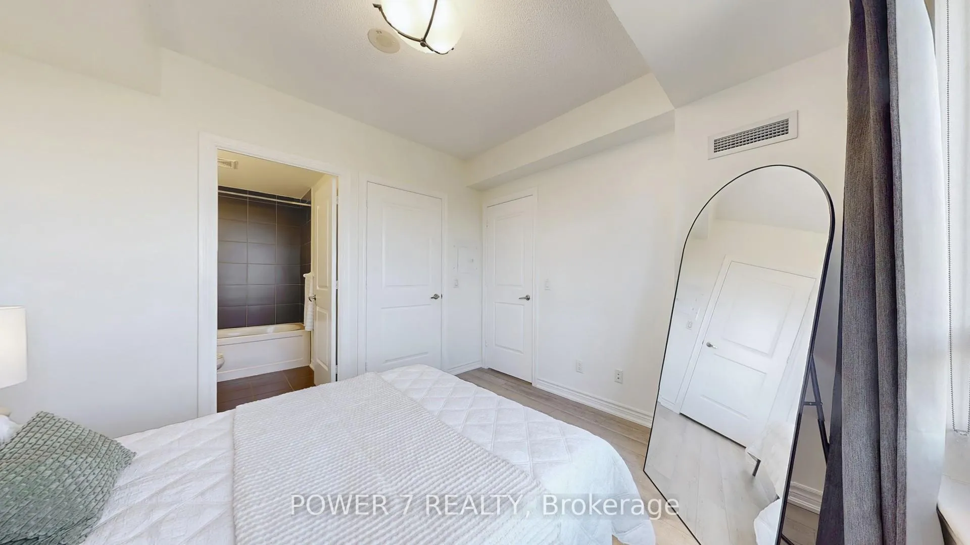 Photo 12 of Unit 803, 9245 Jane Street, Vaughan, Maple — HOMEH