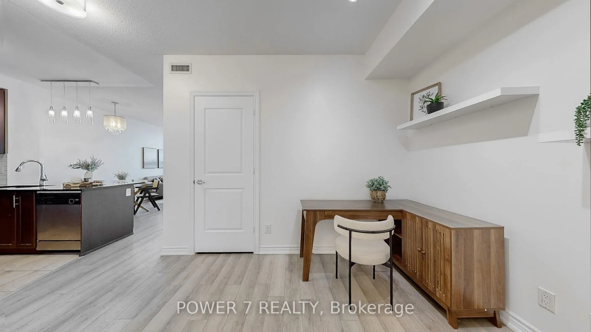 Photo 17 of Unit 803, 9245 Jane Street, Vaughan, Maple — HOMEH