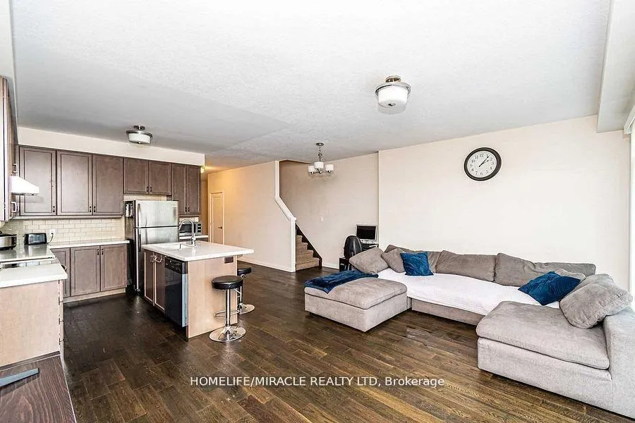 Photo 2 of Unit 18, 35 Midhurst Heights, Hamilton, Stoney Creek Mountain — HOMEH