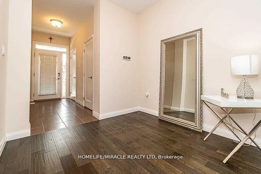Photo 3 of Unit 18, 35 Midhurst Heights, Hamilton, Stoney Creek Mountain — HOMEH