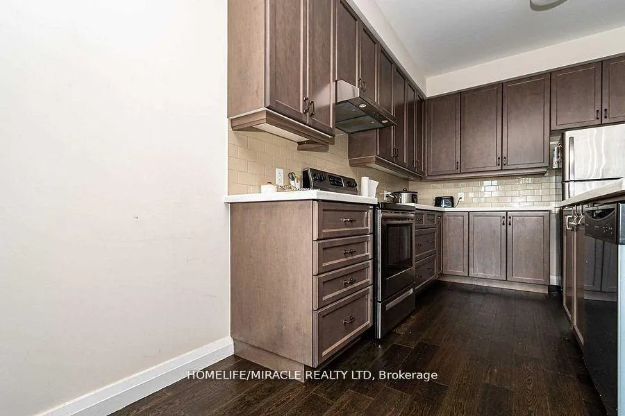 Photo 4 of Unit 18, 35 Midhurst Heights, Hamilton, Stoney Creek Mountain — HOMEH