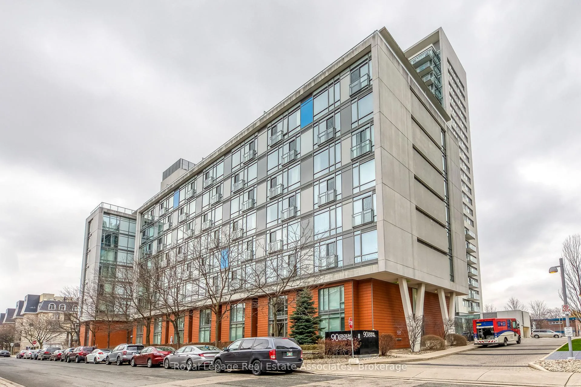 Photo 1 of Unit 418, 90 Stadium Road, Toronto, Niagara — HOMEH