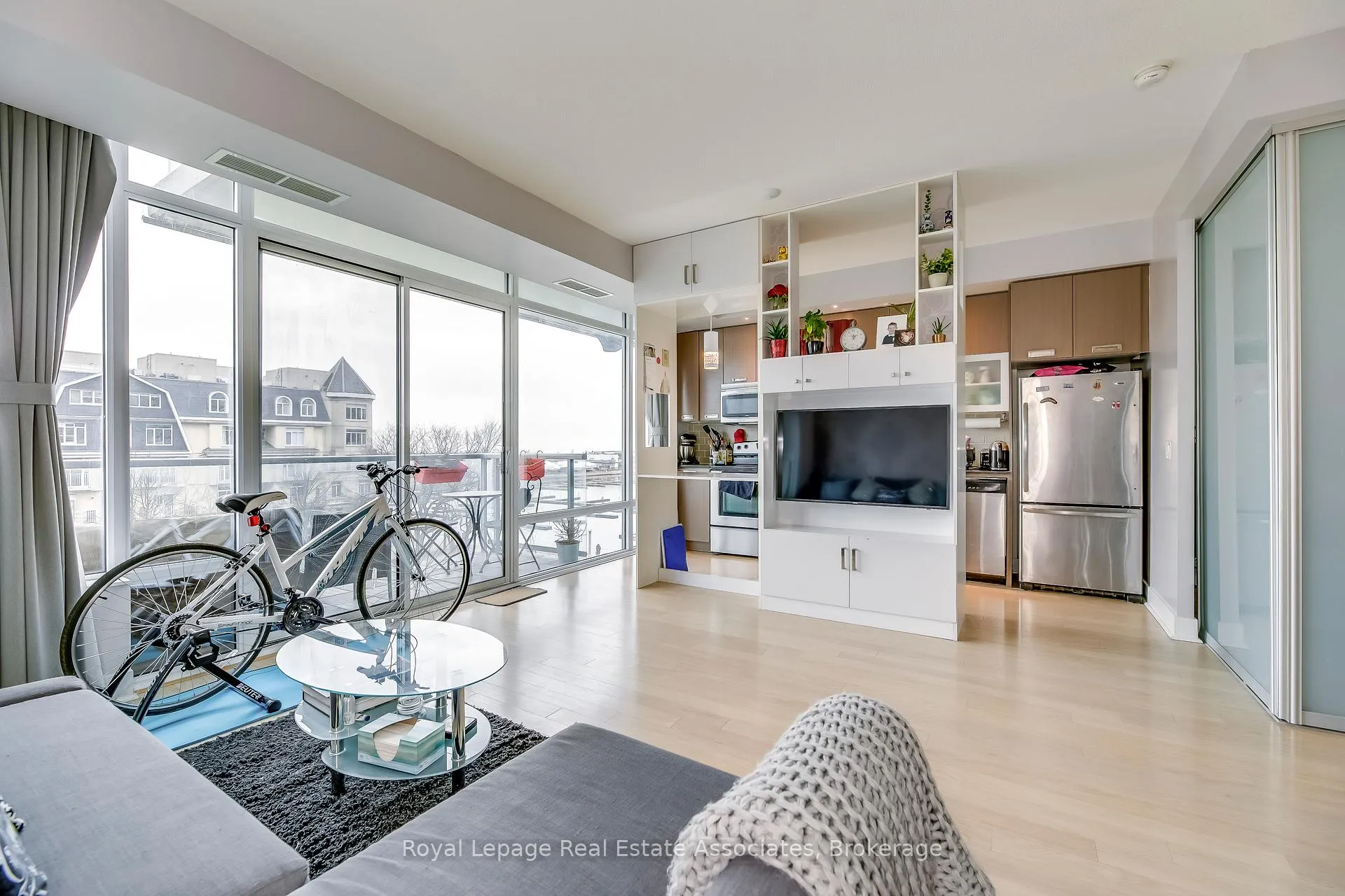 Photo 7 of Unit 418, 90 Stadium Road, Toronto, Niagara — HOMEH