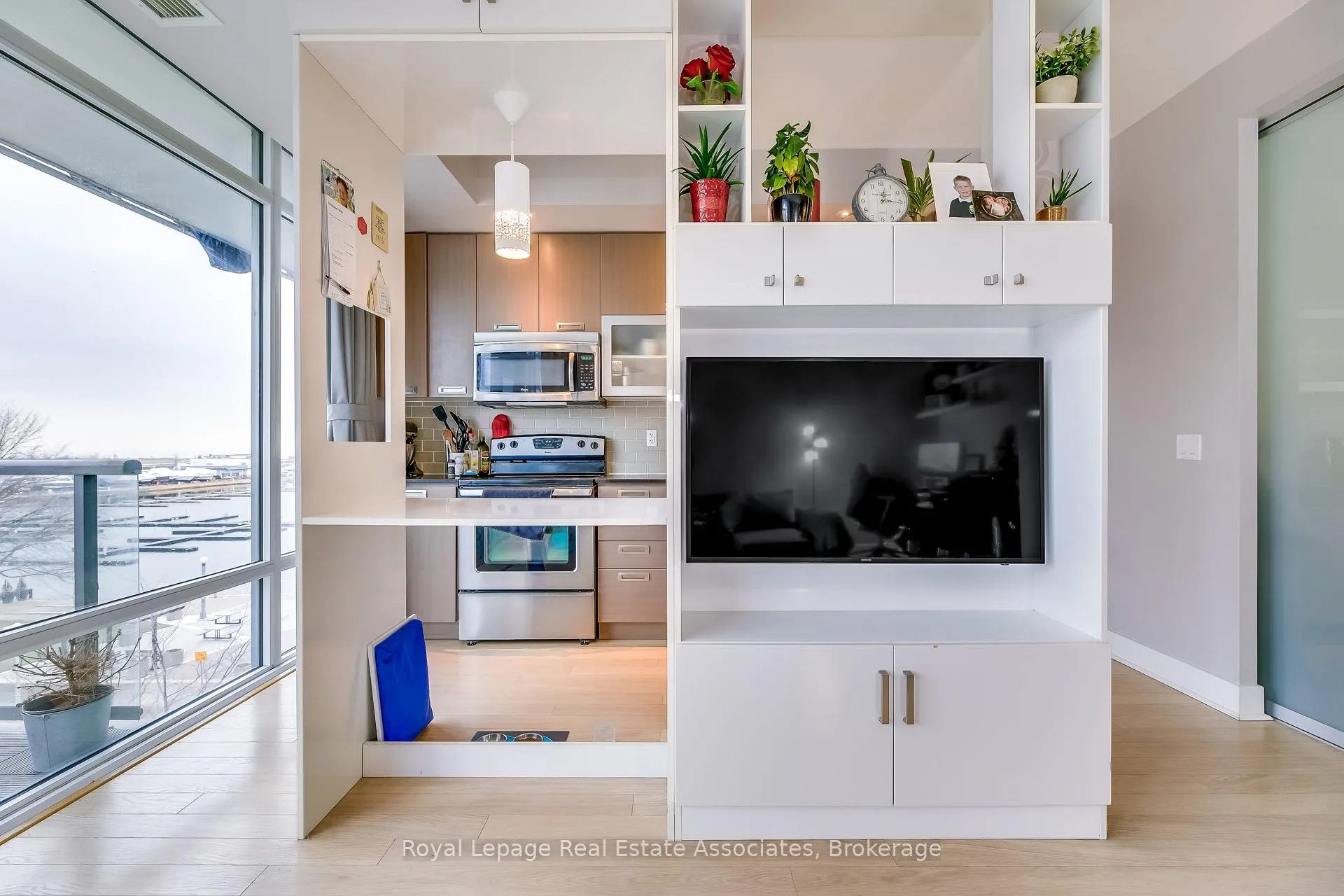 Photo 8 of Unit 418, 90 Stadium Road, Toronto, Niagara — HOMEH