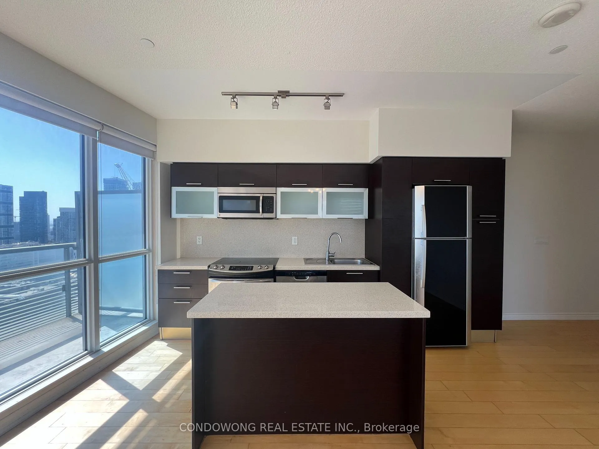 Front of Unit 2802, 386 Yonge Street