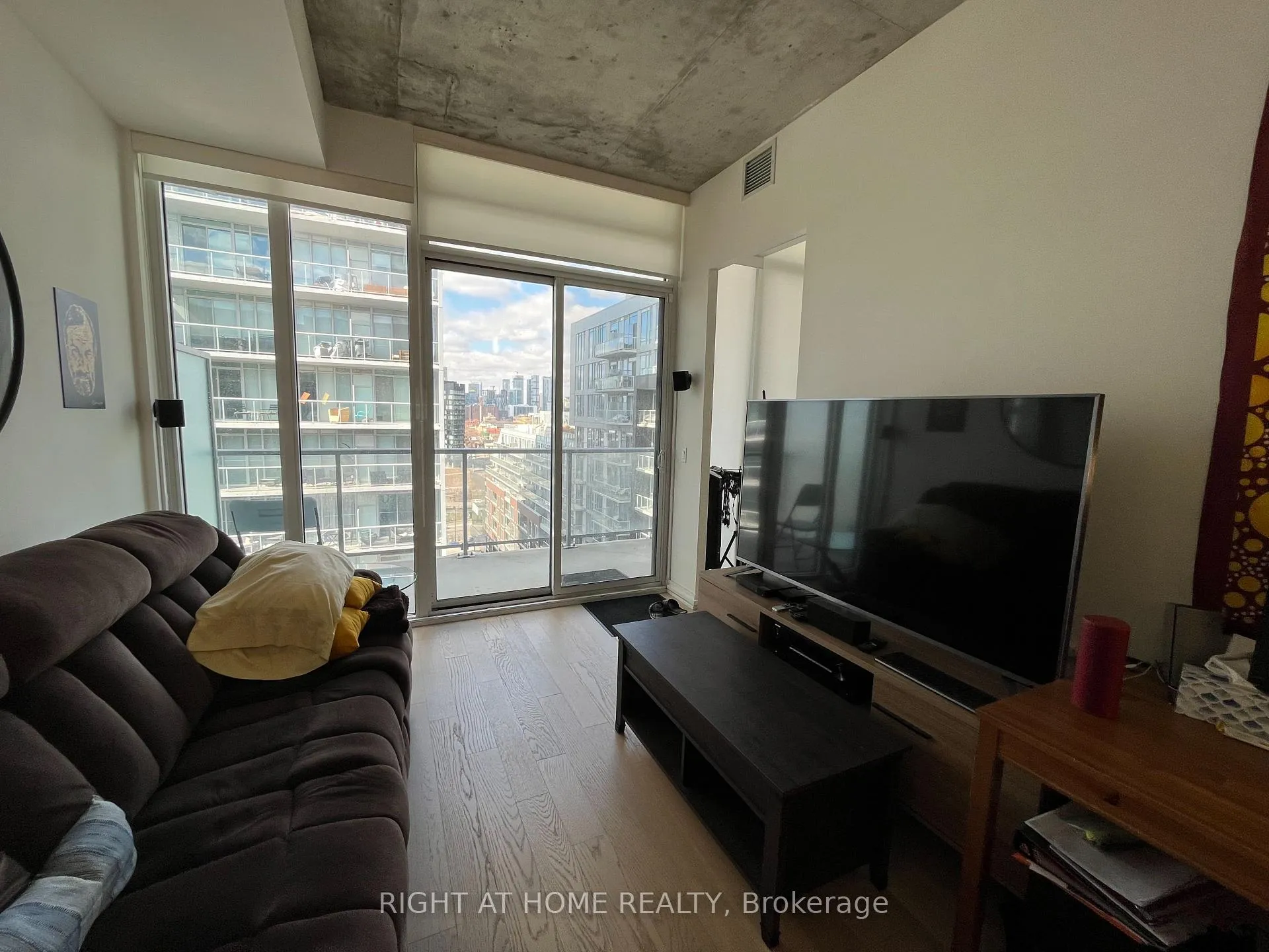 Photo 5 of Unit 1210, 25 Baseball Place, Toronto, South Riverdale — HOMEH
