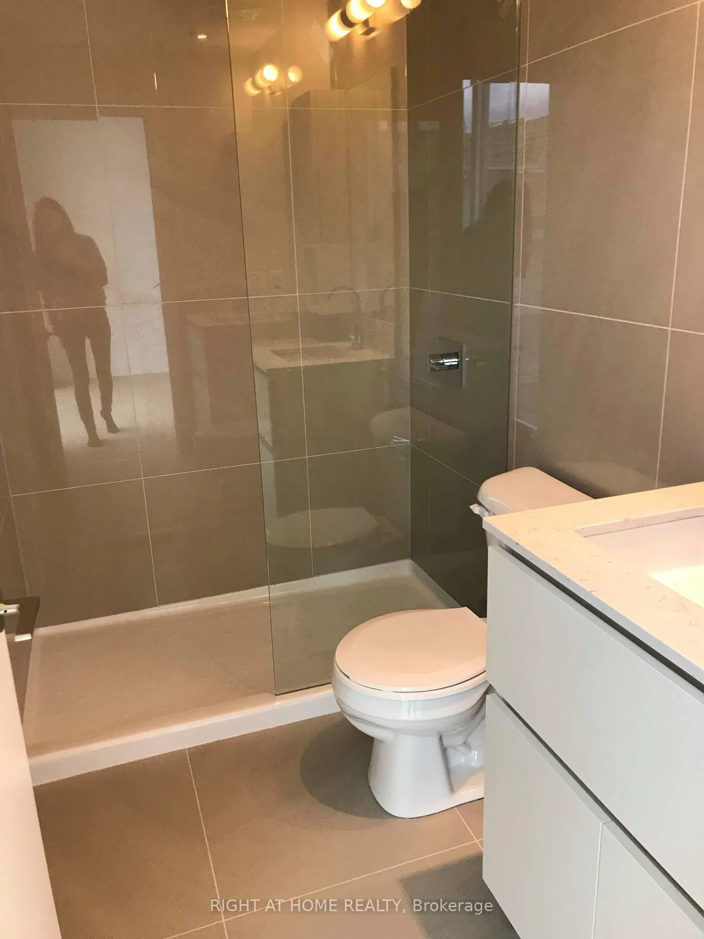 Photo 11 of Unit 1210, 25 Baseball Place, Toronto, South Riverdale — HOMEH