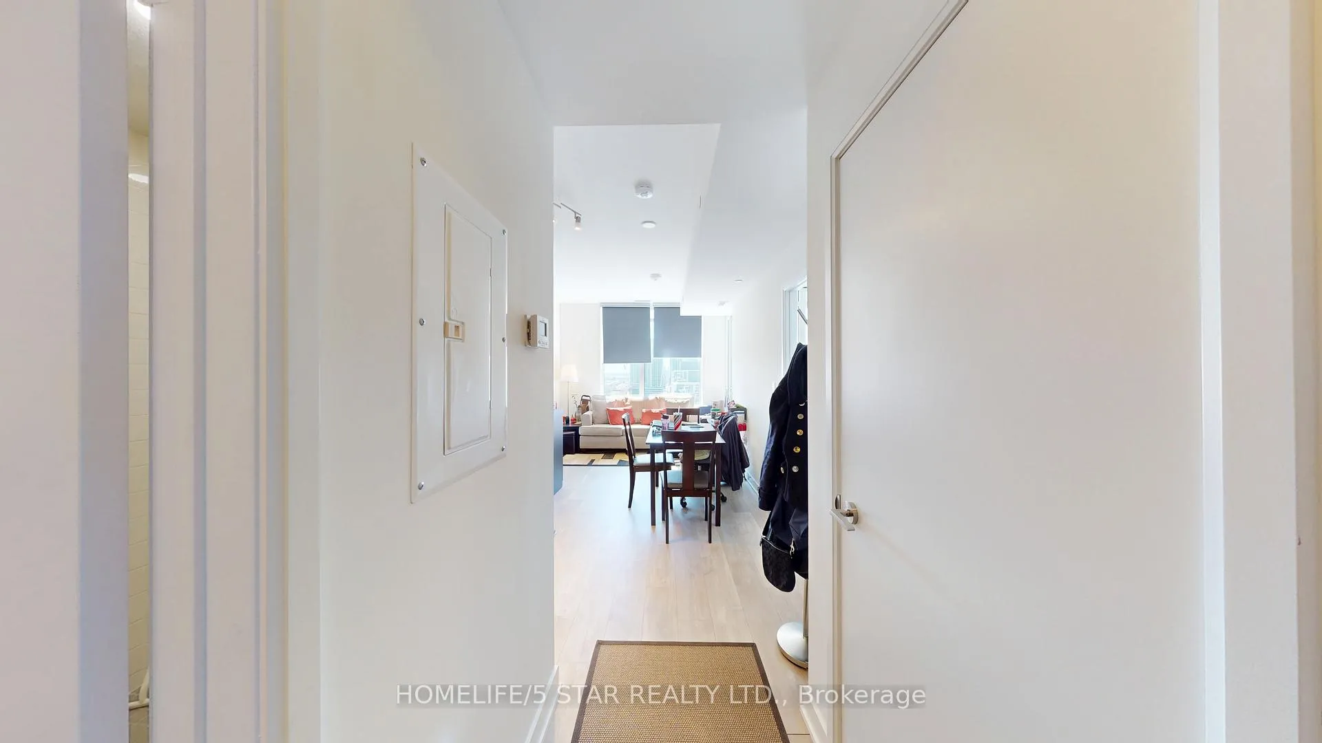 Photo 6 of Unit 1509W, 27 Bathurst Street, Toronto, Waterfront Communities — HOMEH