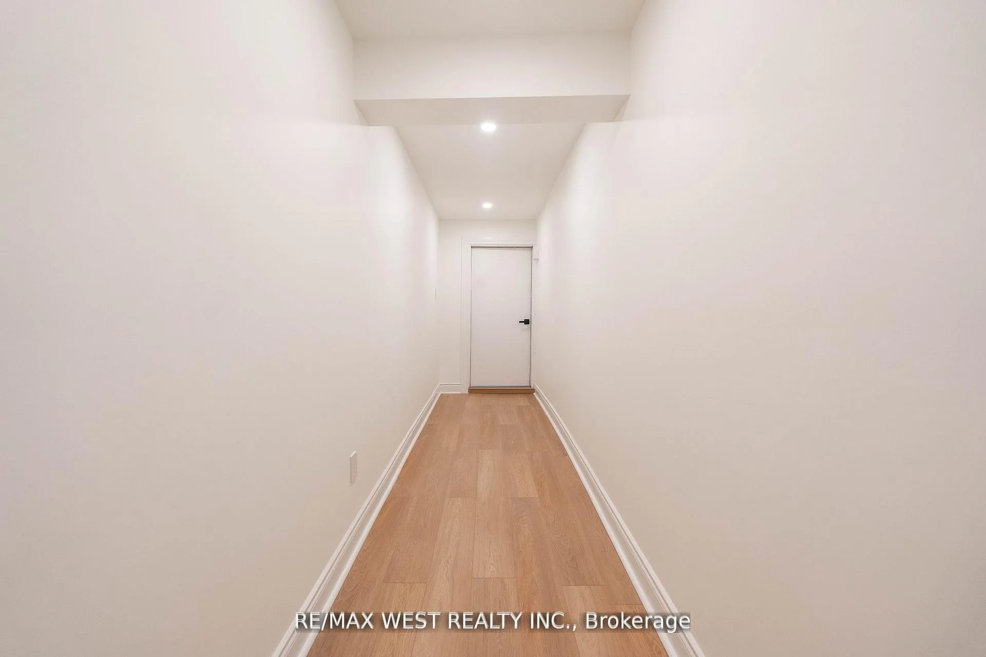 Photo 4 of Unit Basement, 75 Wright Crescent, Caledon, Bolton North — HOMEH