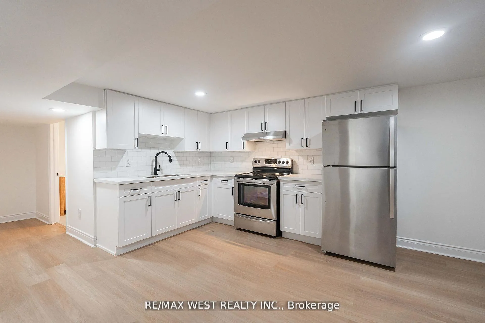 Photo 7 of Unit Basement, 75 Wright Crescent, Caledon, Bolton North — HOMEH