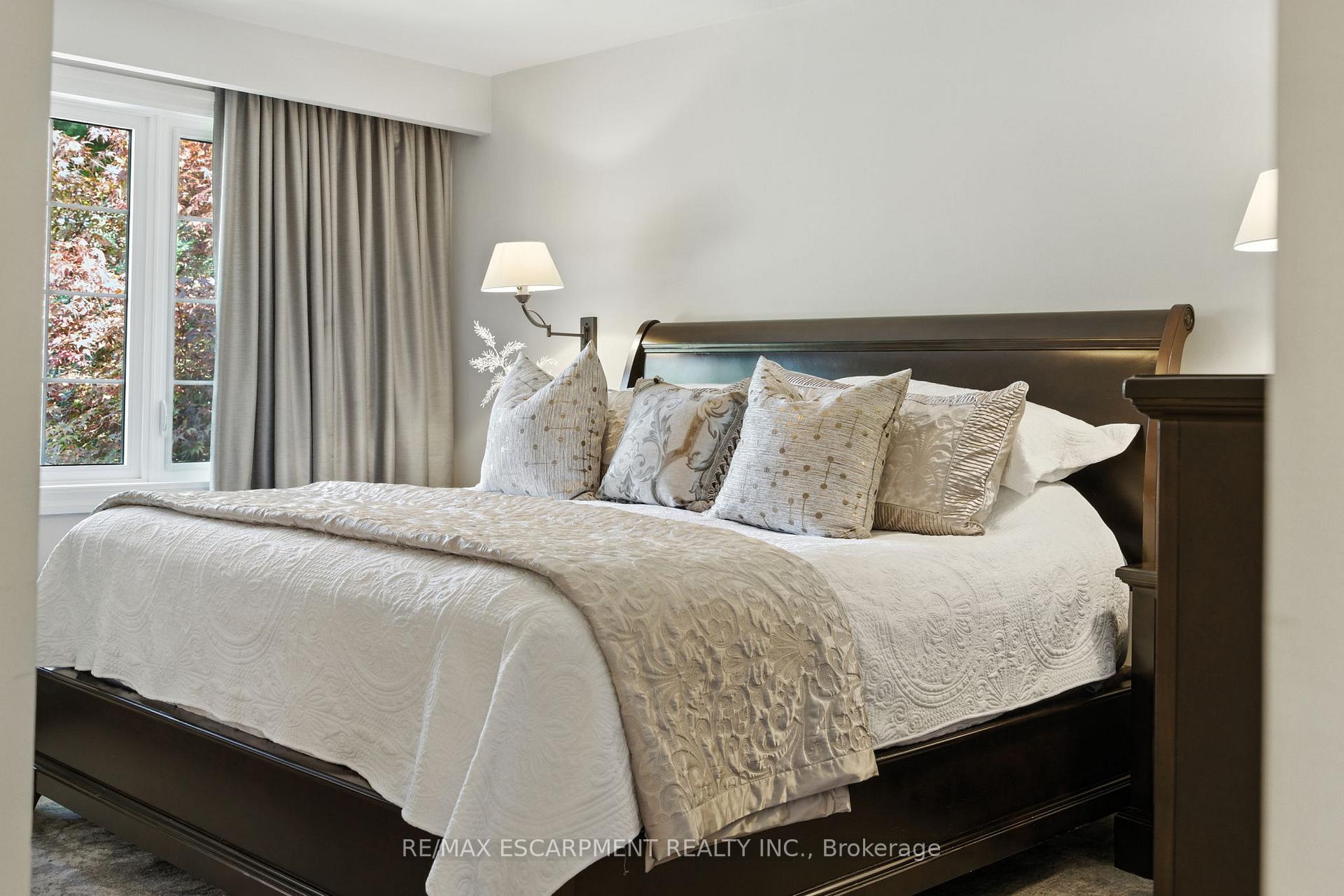 Photo 15 of 665 King Road, Burlington, LaSalle — HOMEH