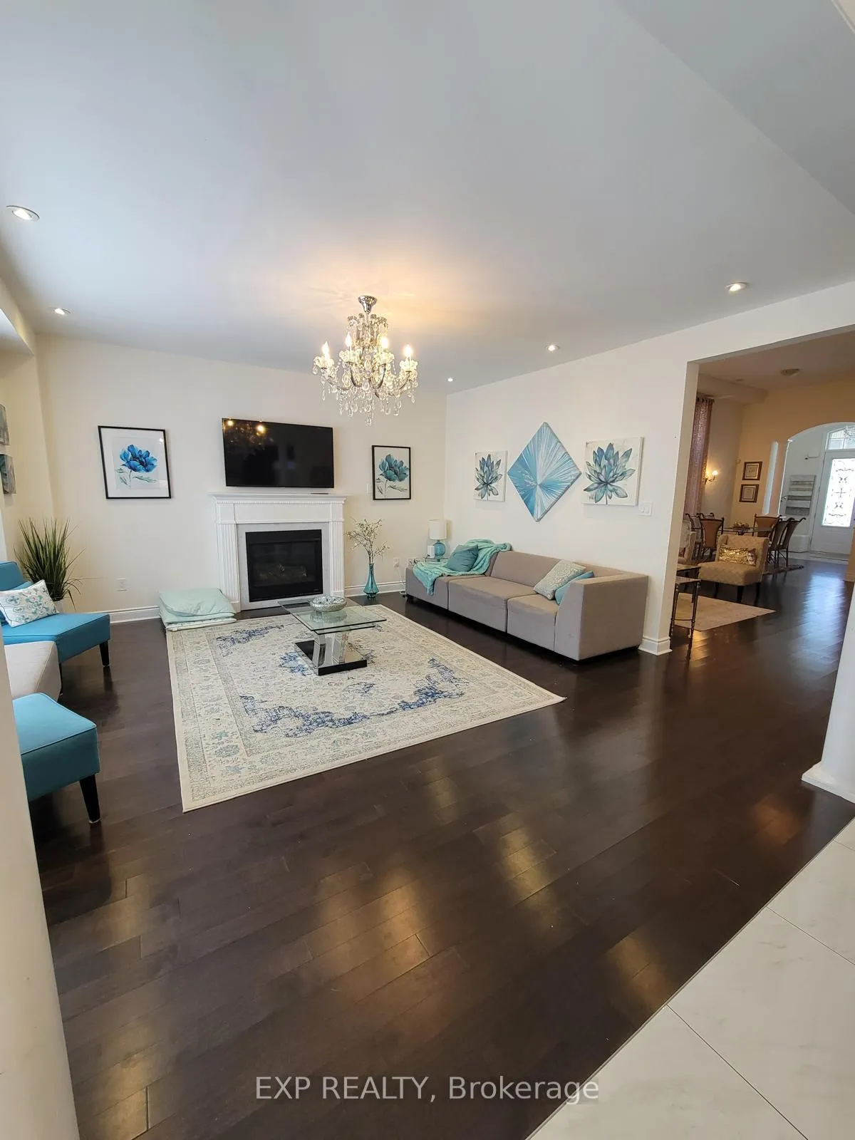 Photo 3 of 46 Black Diamond Crescent, Brampton, Credit Valley — HOMEH