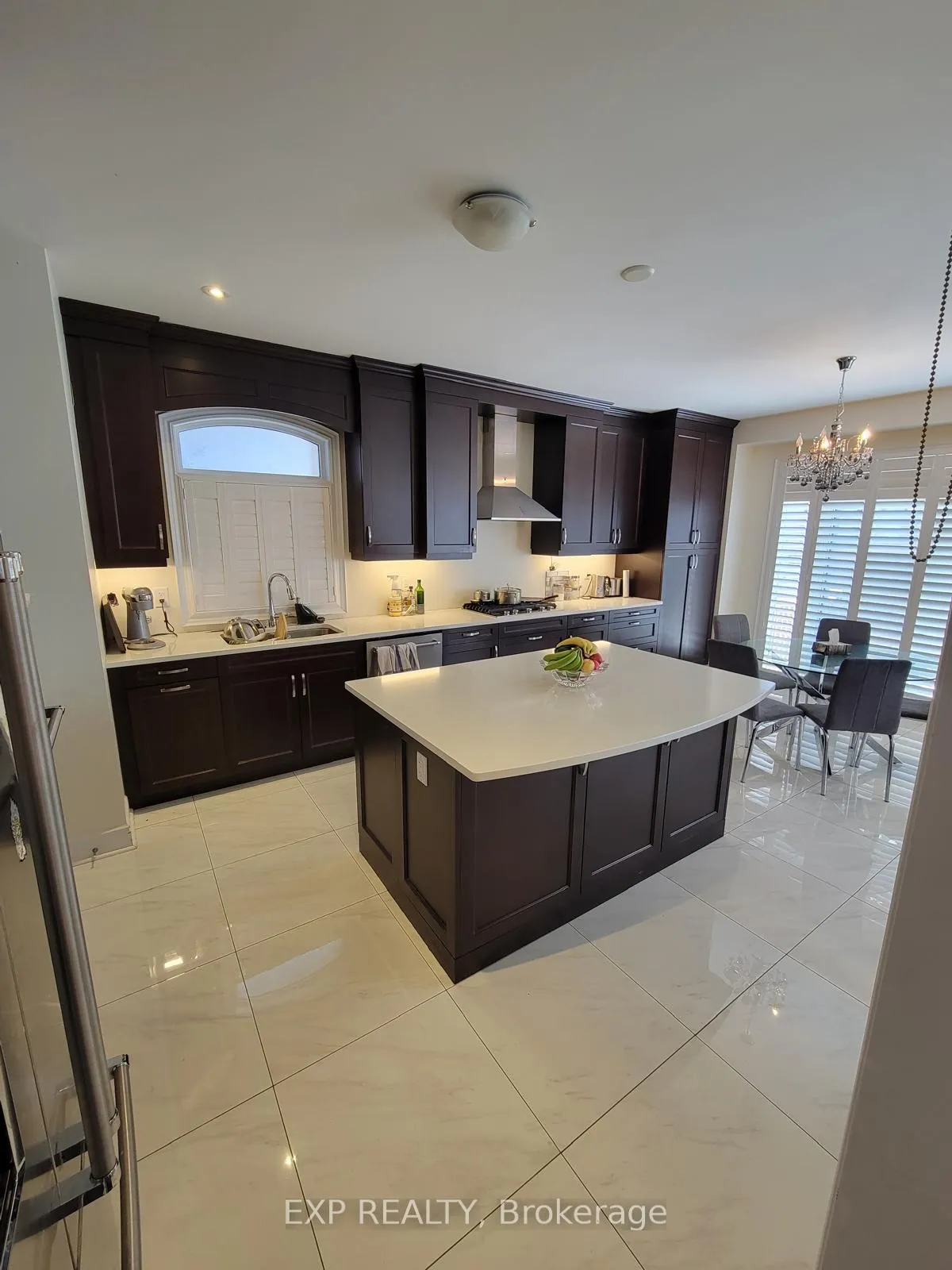 Photo 5 of 46 Black Diamond Crescent, Brampton, Credit Valley — HOMEH