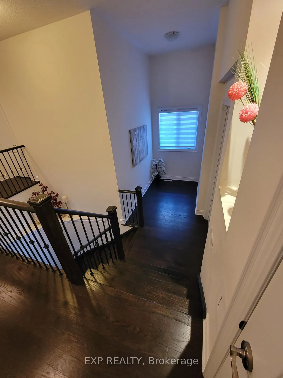 Photo 8 of 46 Black Diamond Crescent, Brampton, Credit Valley — HOMEH