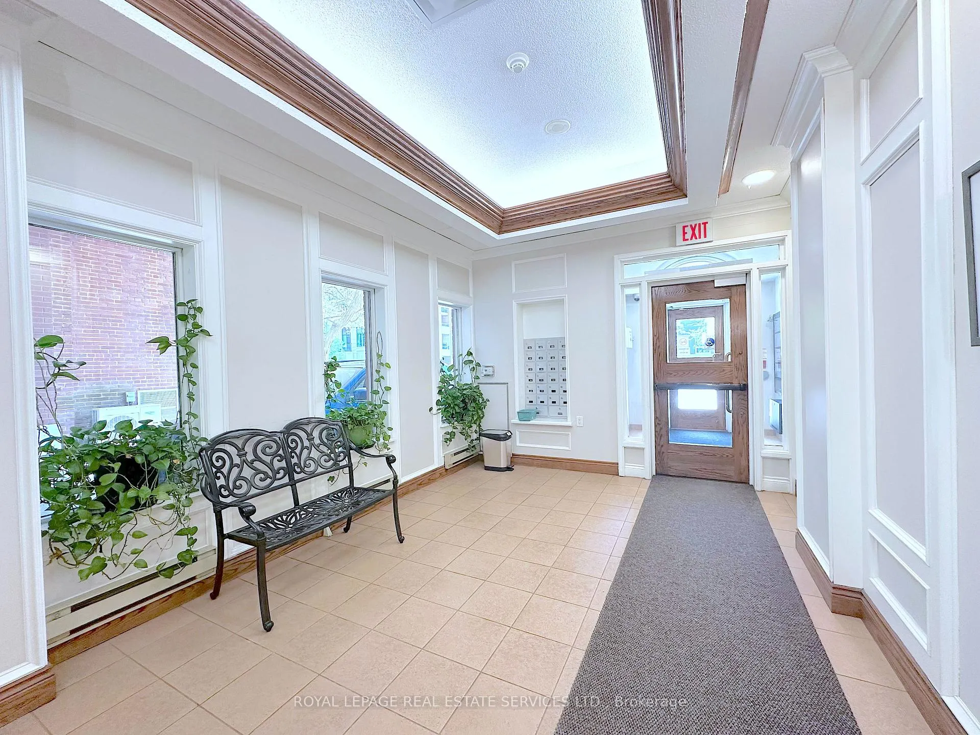 Photo 2 of Unit 101, 268 Merton Street, Toronto, Mount Pleasant West — HOMEH
