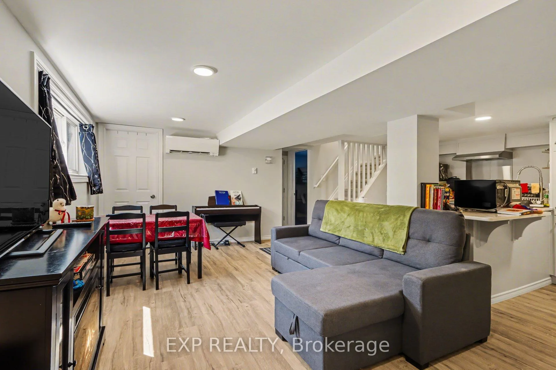 Photo 16 of 2 Folkstone Court, Ottawa, Sheffield Glen/Industrial Park — HOMEH