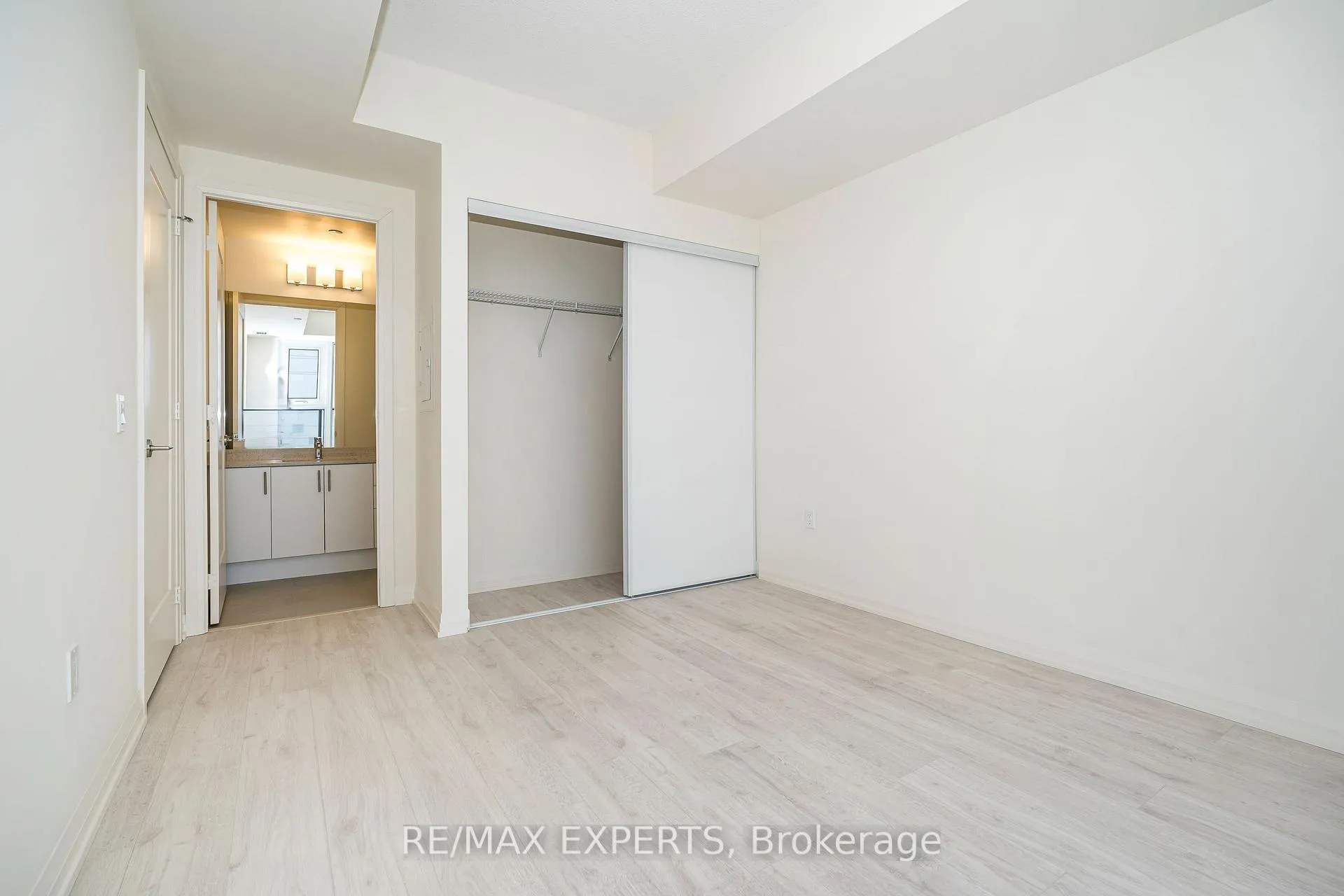 Photo 3 of Unit 210, 8960 Jane Street, Vaughan, Maple — HOMEH