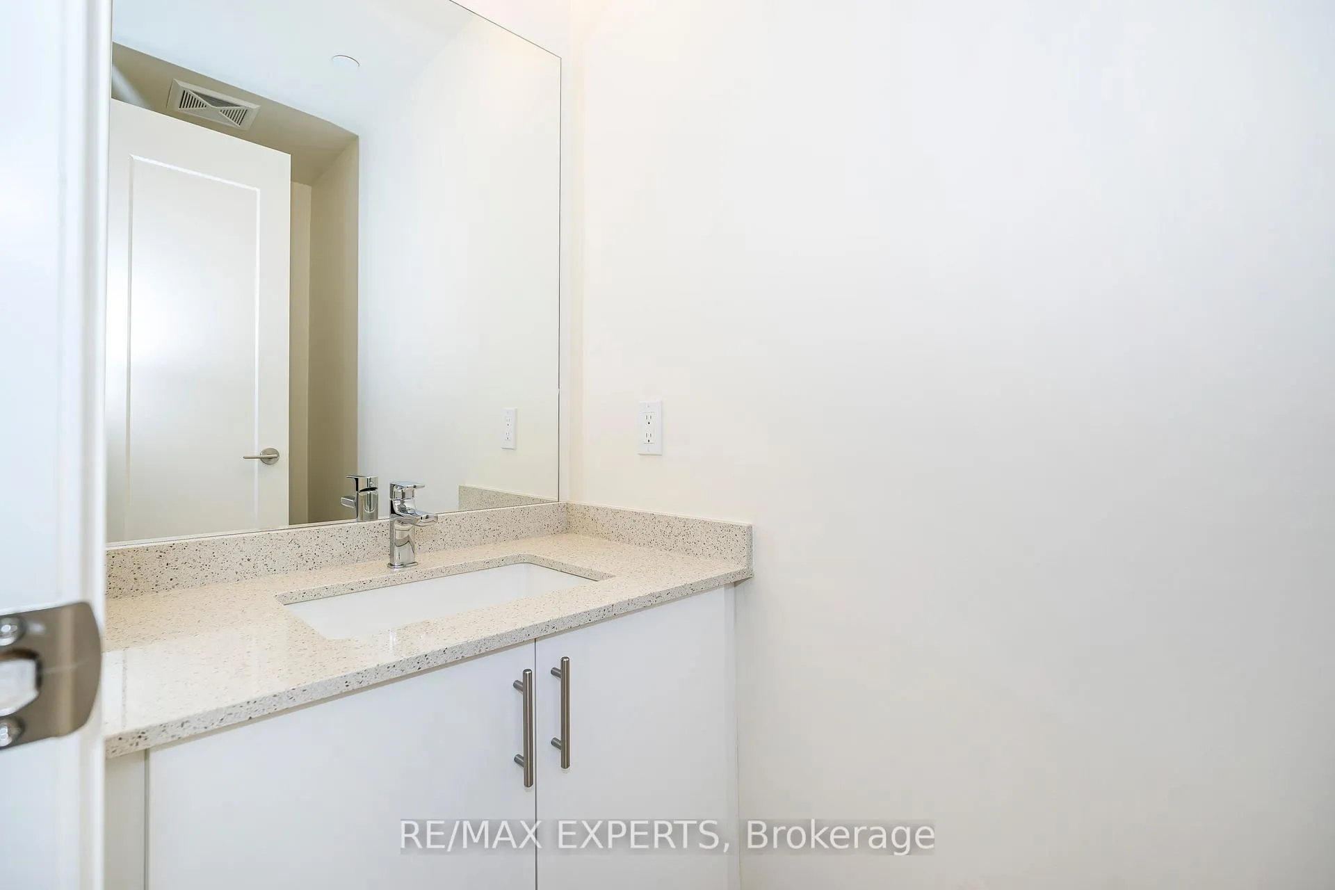 Photo 8 of Unit 210, 8960 Jane Street, Vaughan, Maple — HOMEH