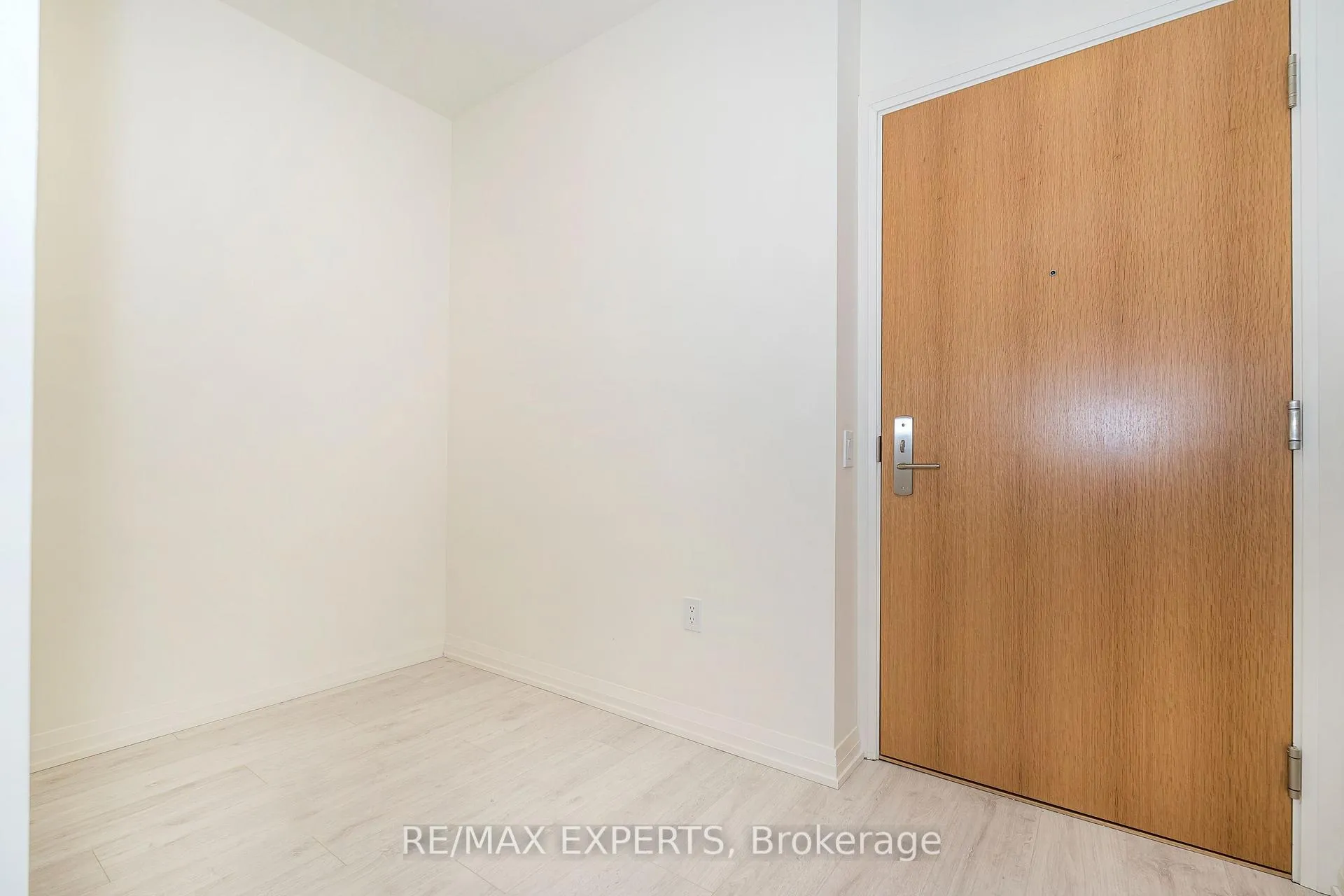 Photo 10 of Unit 210, 8960 Jane Street, Vaughan, Maple — HOMEH
