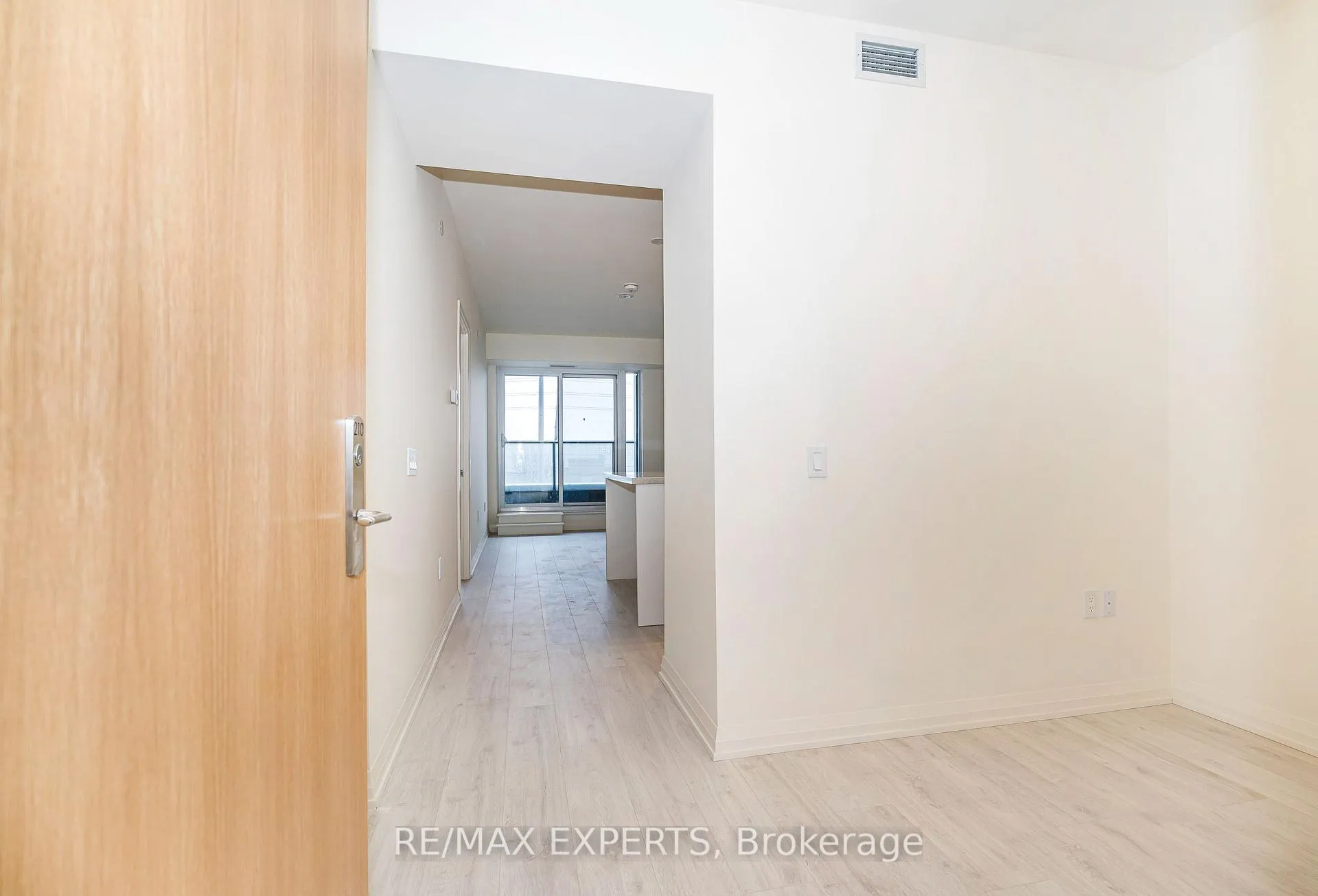 Photo 11 of Unit 210, 8960 Jane Street, Vaughan, Maple — HOMEH