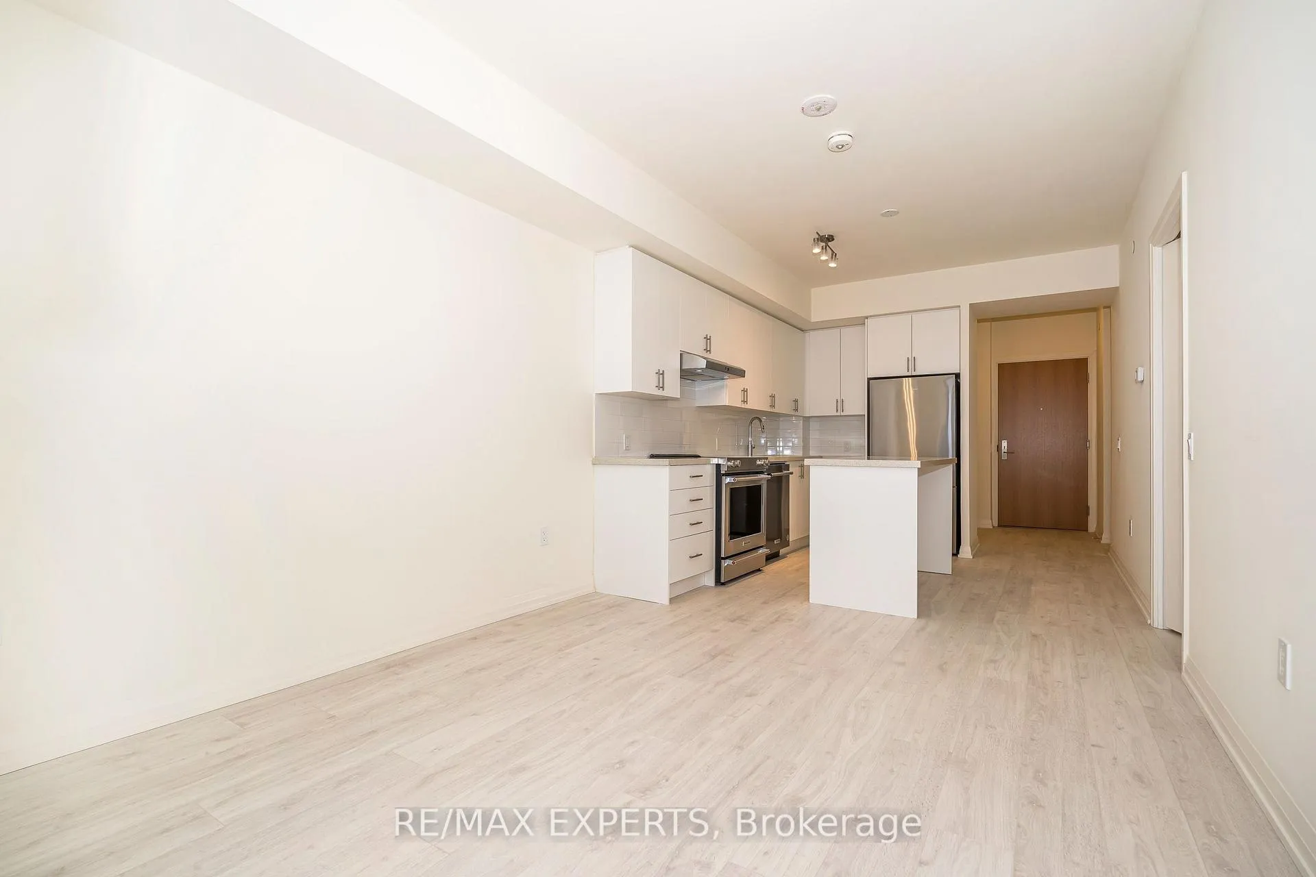 Photo 13 of Unit 210, 8960 Jane Street, Vaughan, Maple — HOMEH