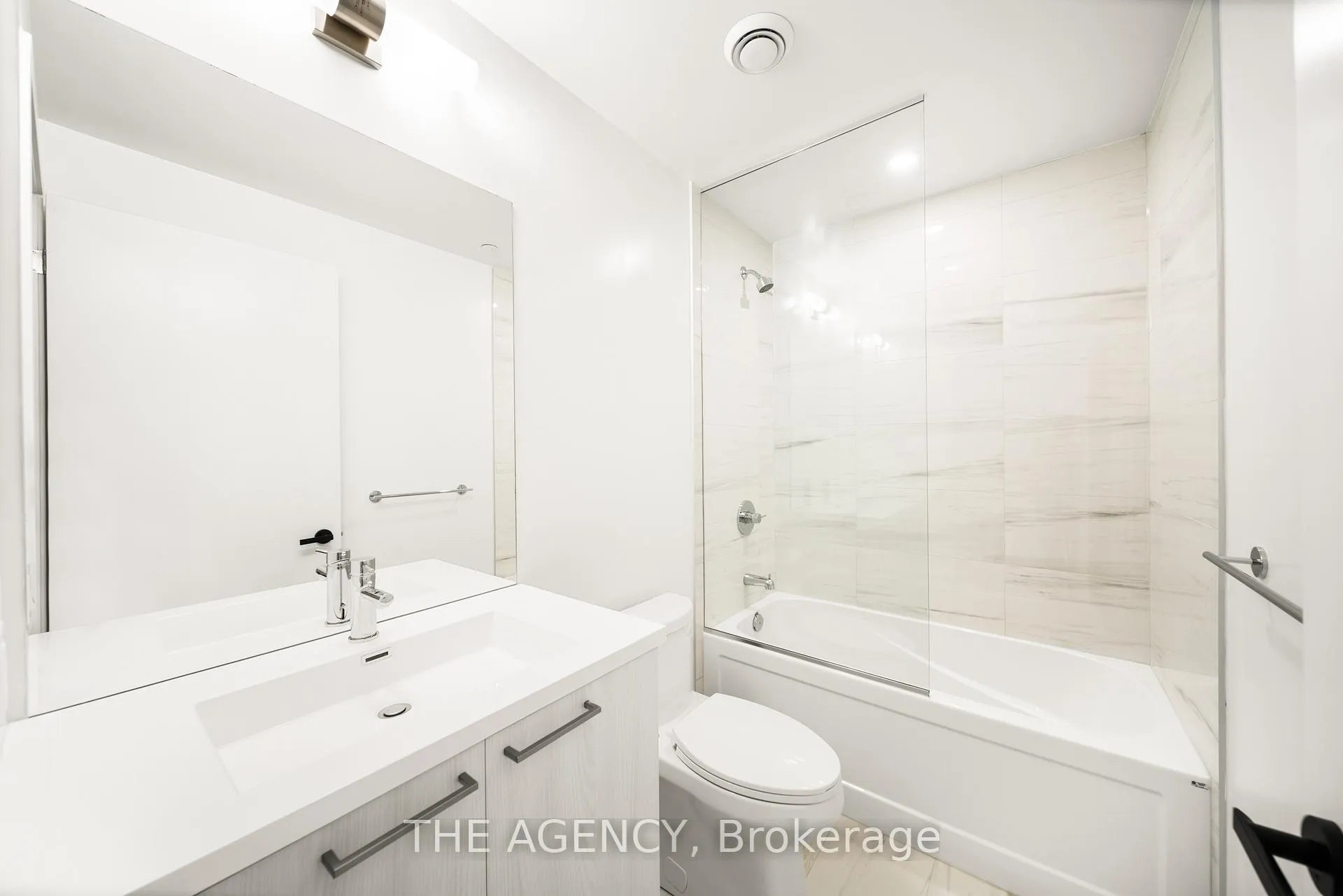 Photo 9 of Unit 4508, 225 Commerce Street, Vaughan, Vaughan Corporate Centre — HOMEH