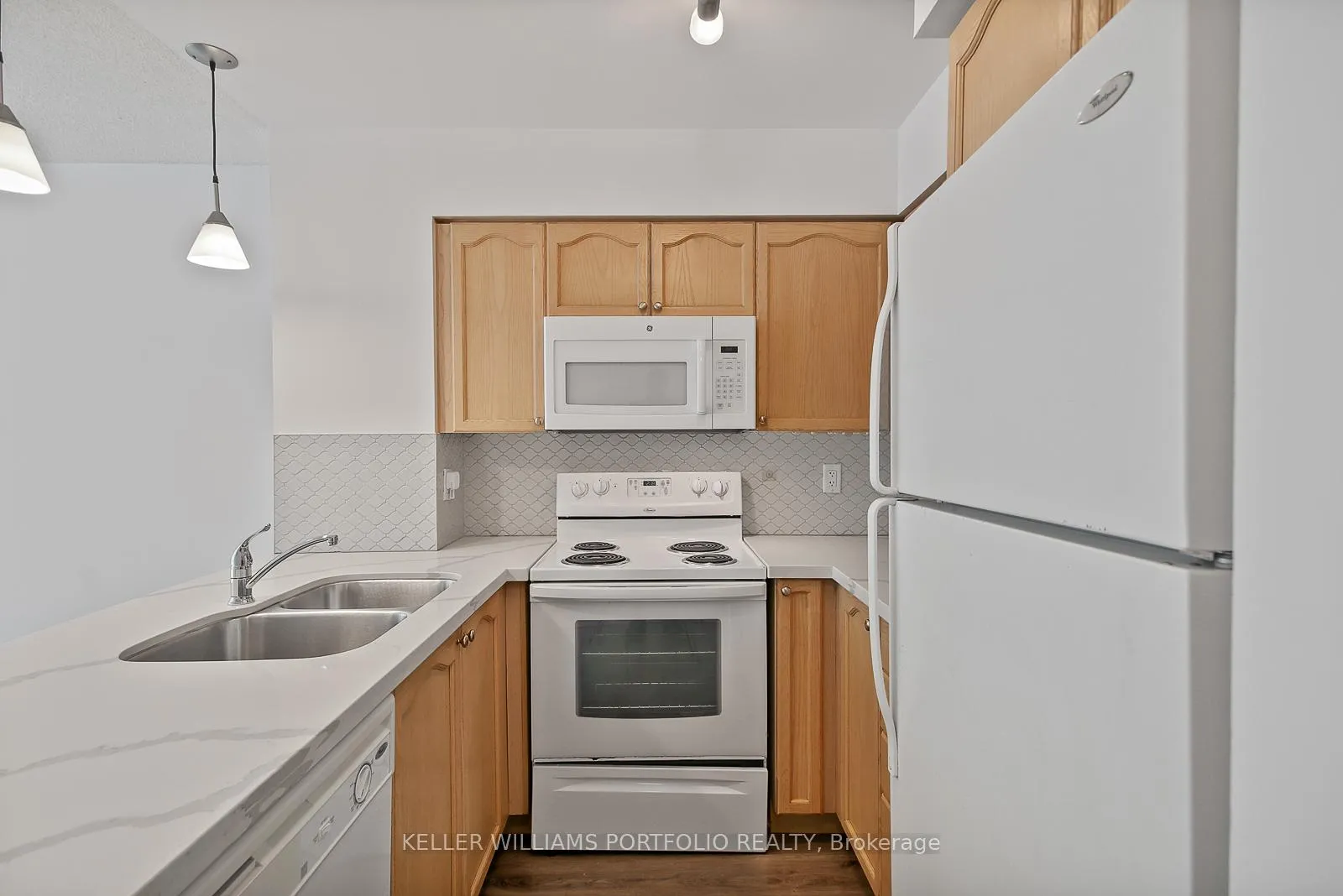 Photo 9 of Unit 2201, 18 Yonge Street, Toronto, Waterfront Communities — HOMEH