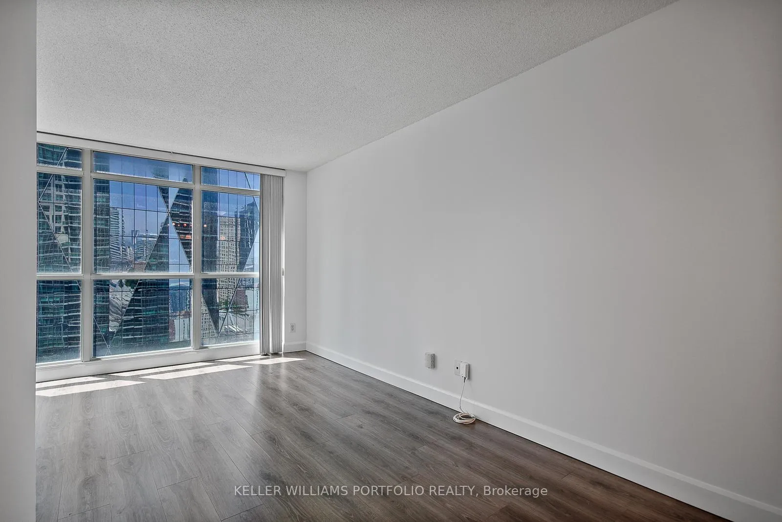 Photo 11 of Unit 2201, 18 Yonge Street, Toronto, Waterfront Communities — HOMEH