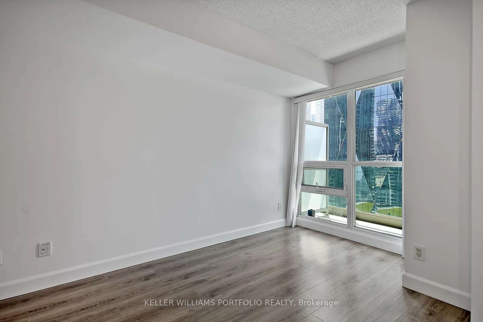 Photo 18 of Unit 2201, 18 Yonge Street, Toronto, Waterfront Communities — HOMEH