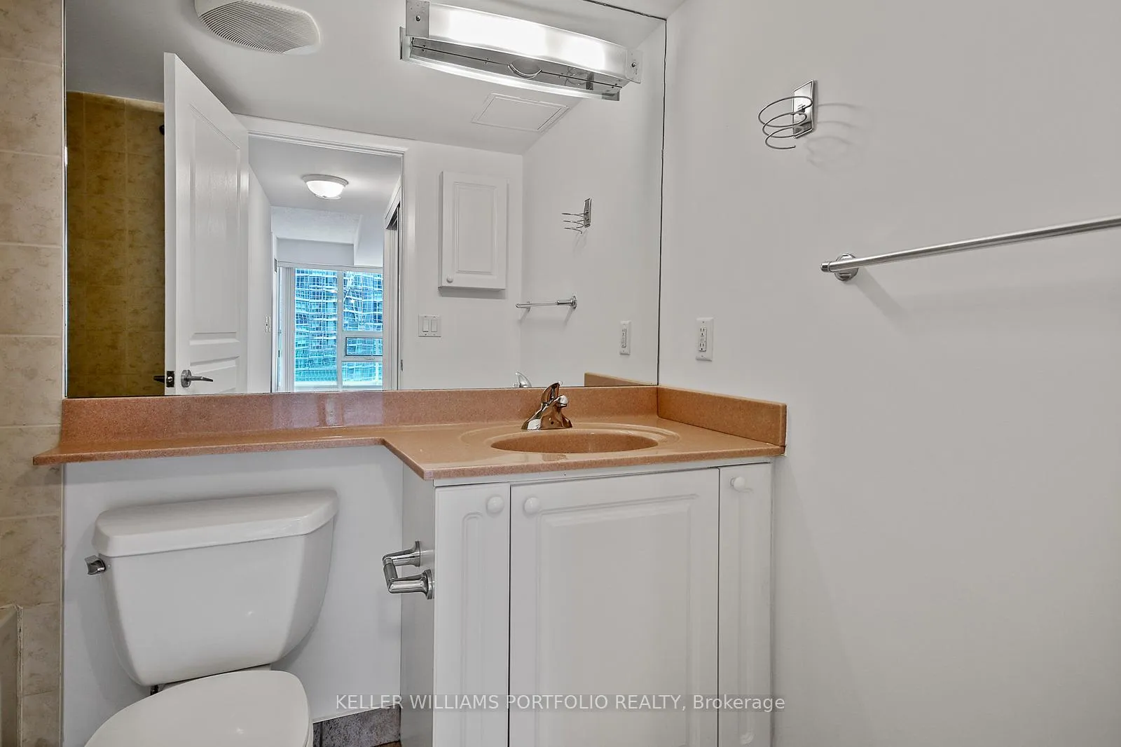 Photo 22 of Unit 2201, 18 Yonge Street, Toronto, Waterfront Communities — HOMEH