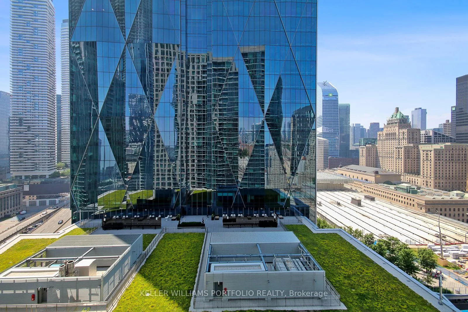 Photo 28 of Unit 2201, 18 Yonge Street, Toronto, Waterfront Communities — HOMEH