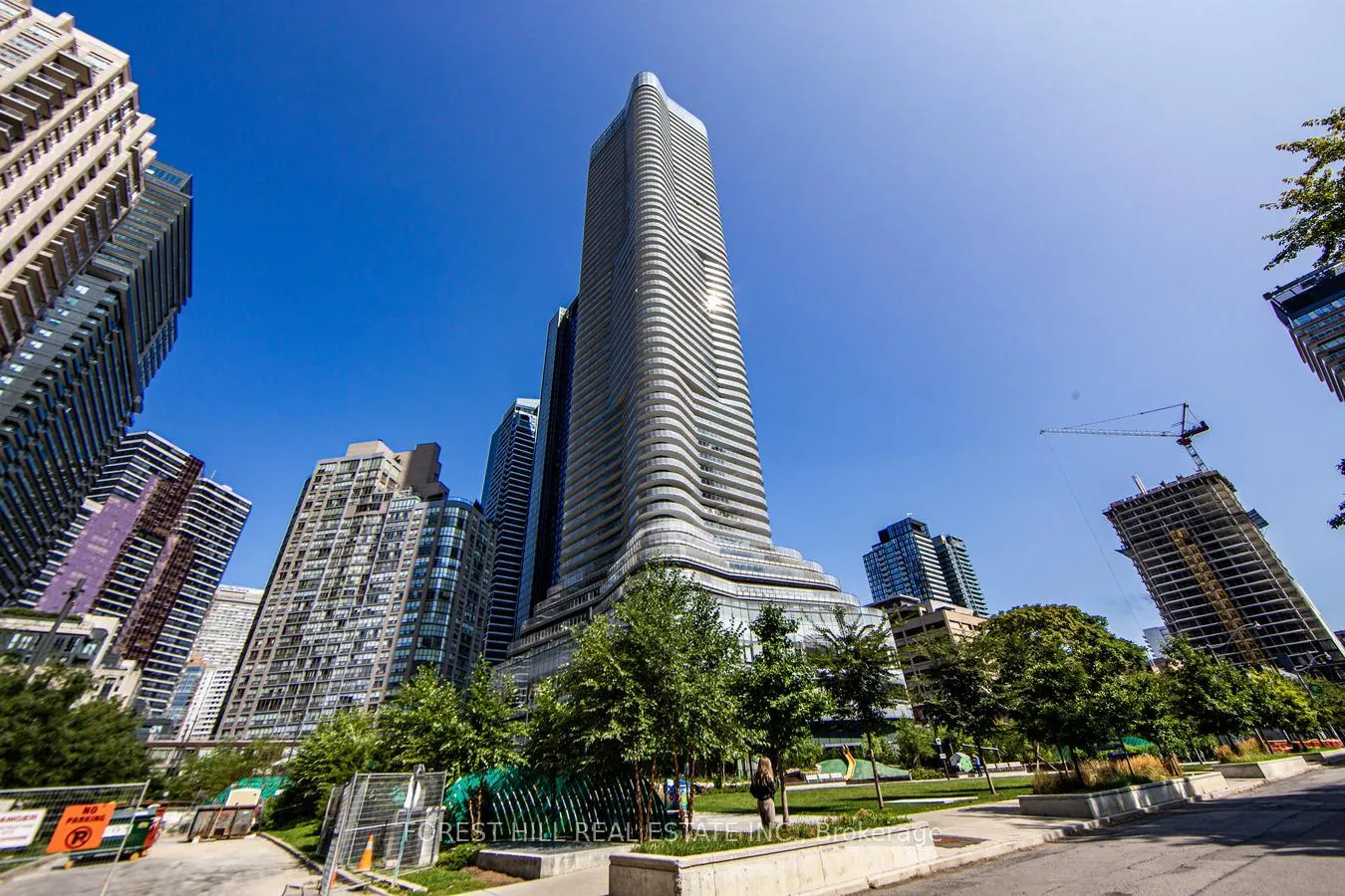 Front of Unit 4611, 11 Wellesley Street W