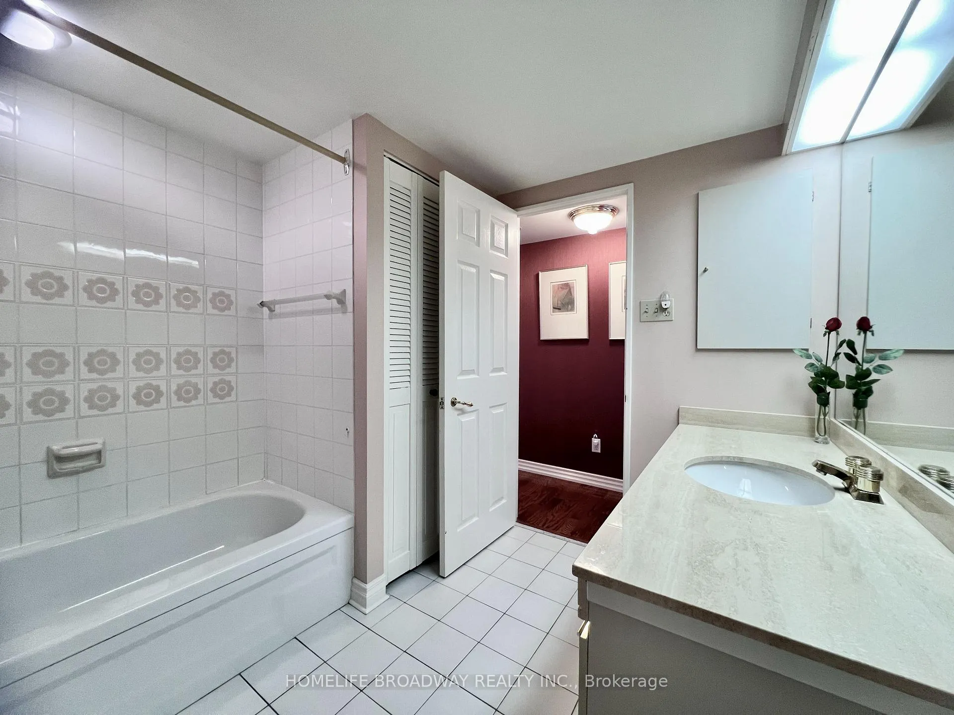 Photo 22 of Unit 3001, 65 Harbour Square, Toronto, Waterfront Communities — HOMEH