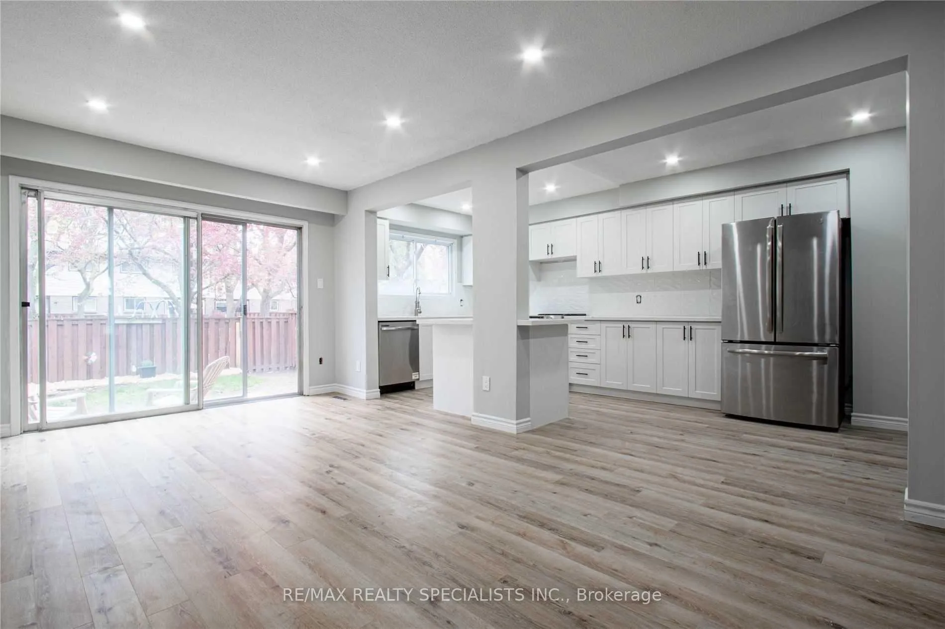 Photo 2 of Unit 55, 46 Cedarwoods Crescent, Kitchener, Vanier - Kitchener — HOMEH