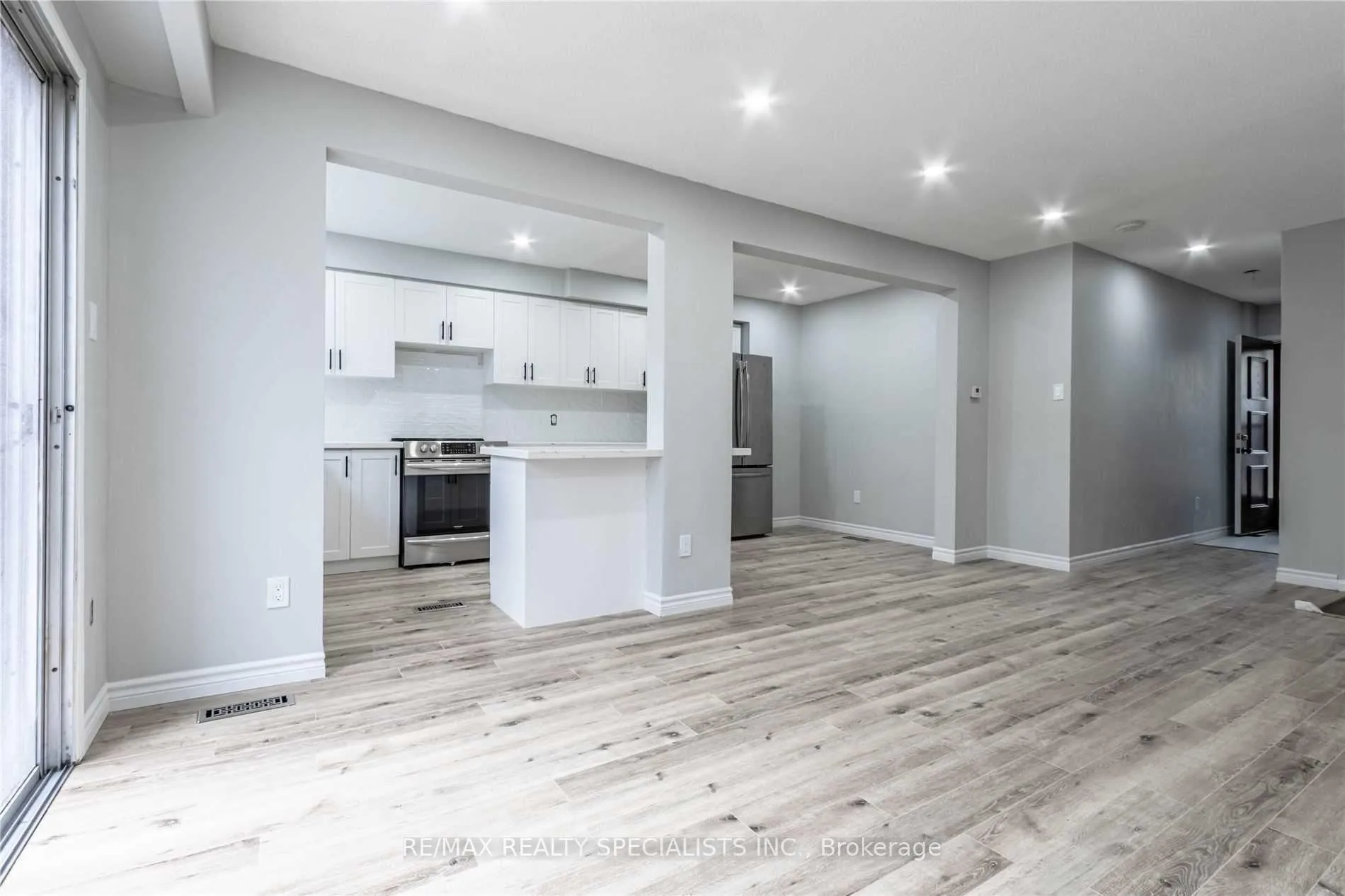 Photo 3 of Unit 55, 46 Cedarwoods Crescent, Kitchener, Vanier - Kitchener — HOMEH