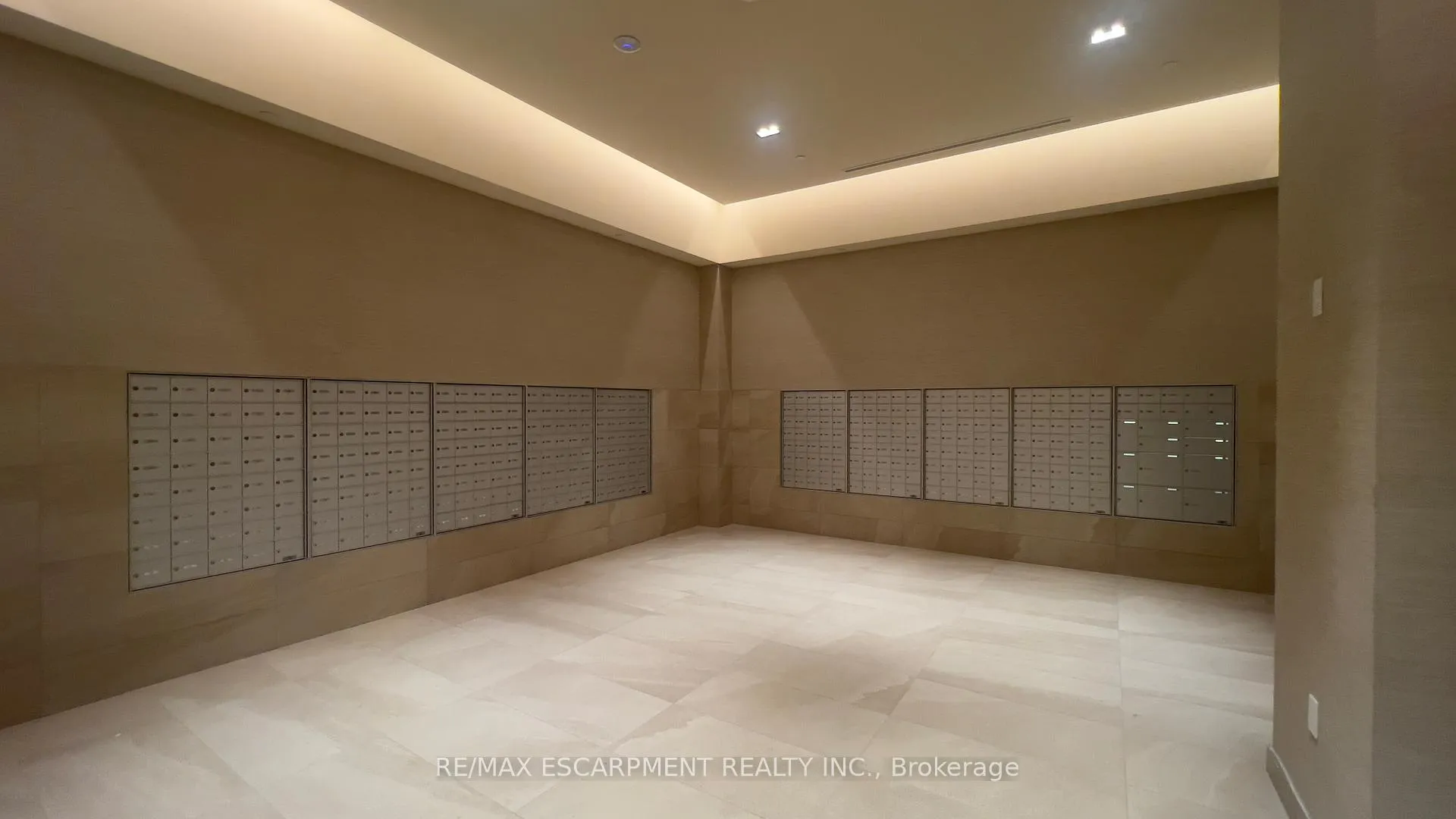Photo 15 of Unit 1512, 8960 Jane Street, Vaughan, Vellore Village — HOMEH