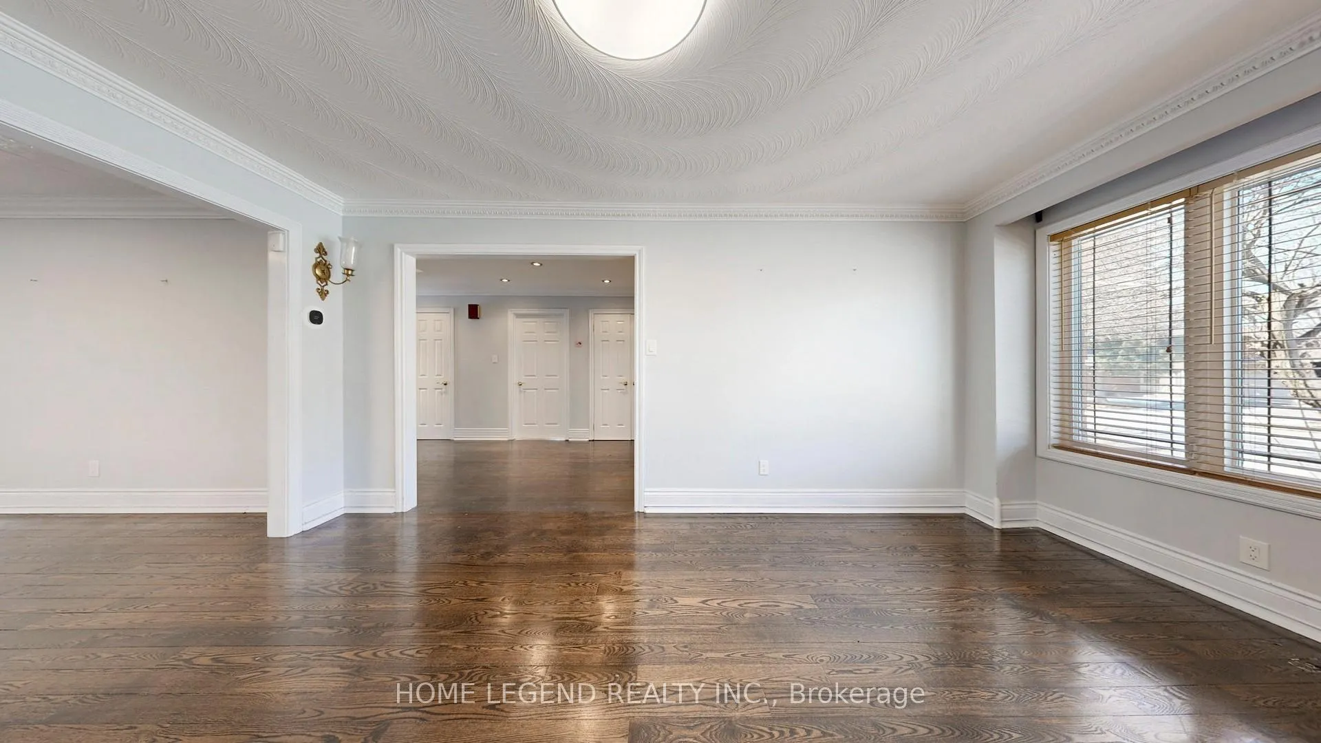 Photo 8 of 261 Fincham Avenue, Markham, Markham Village — HOMEH