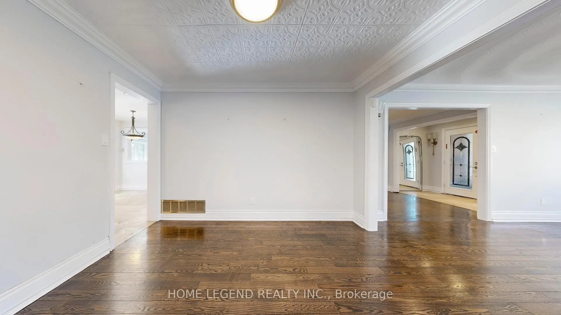 Photo 15 of 261 Fincham Avenue, Markham, Markham Village — HOMEH