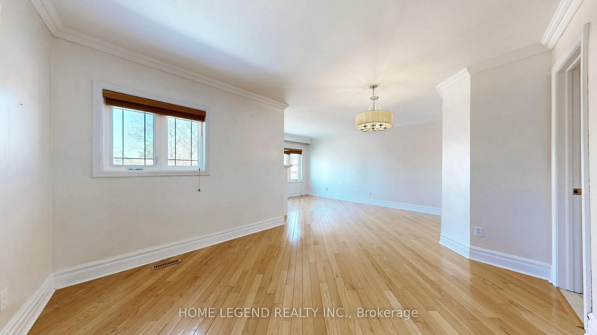 Photo 31 of 261 Fincham Avenue, Markham, Markham Village — HOMEH