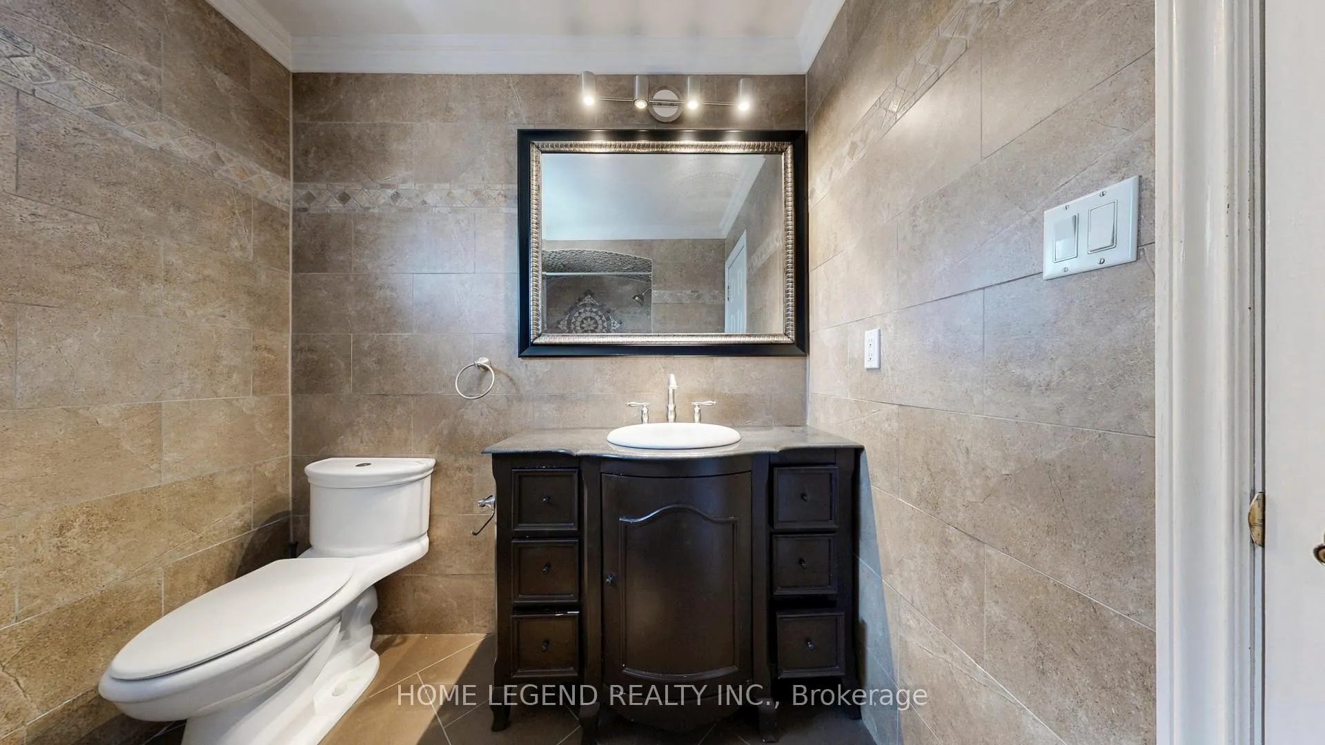 Photo 40 of 261 Fincham Avenue, Markham, Markham Village — HOMEH