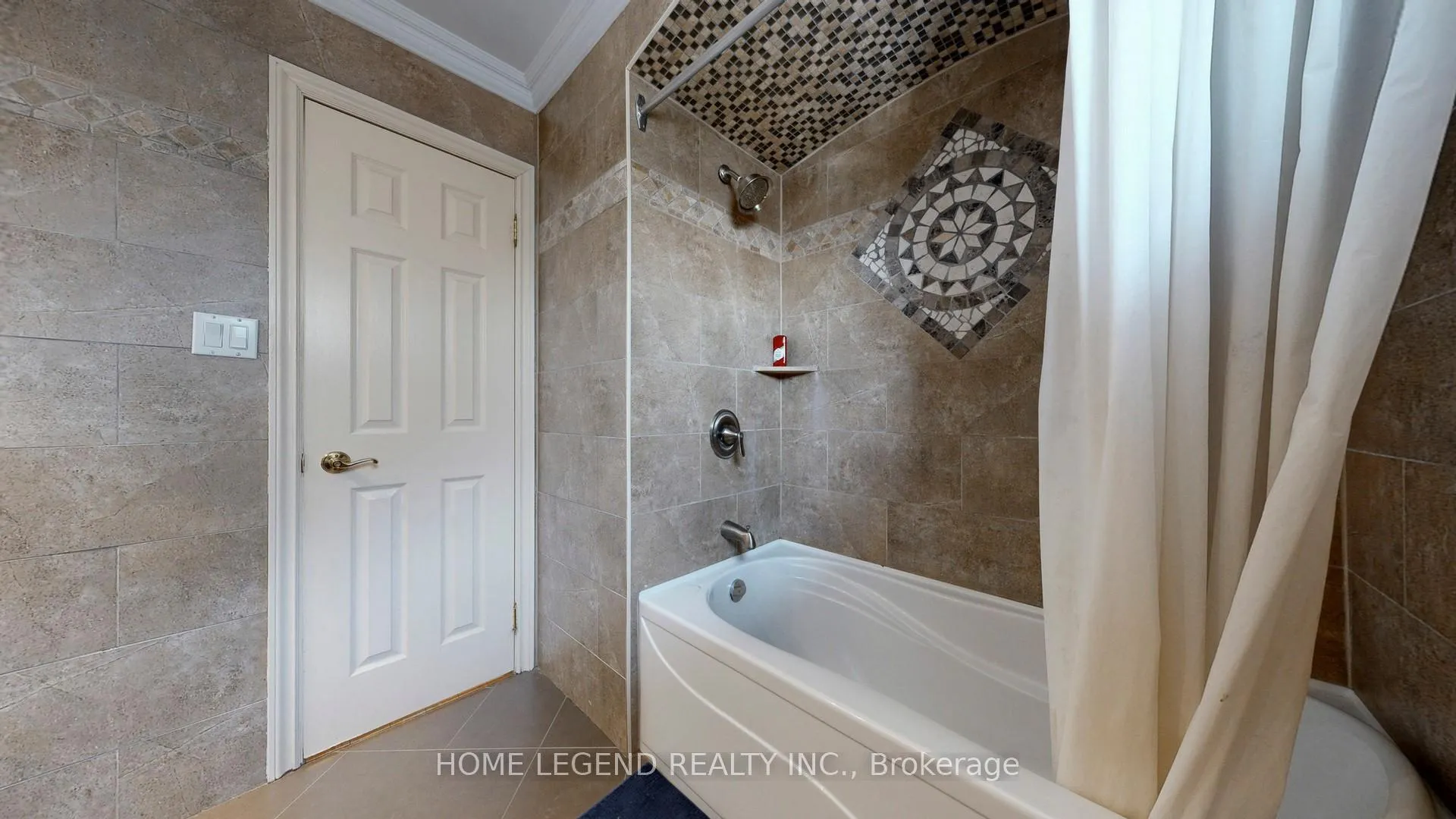 Photo 41 of 261 Fincham Avenue, Markham, Markham Village — HOMEH