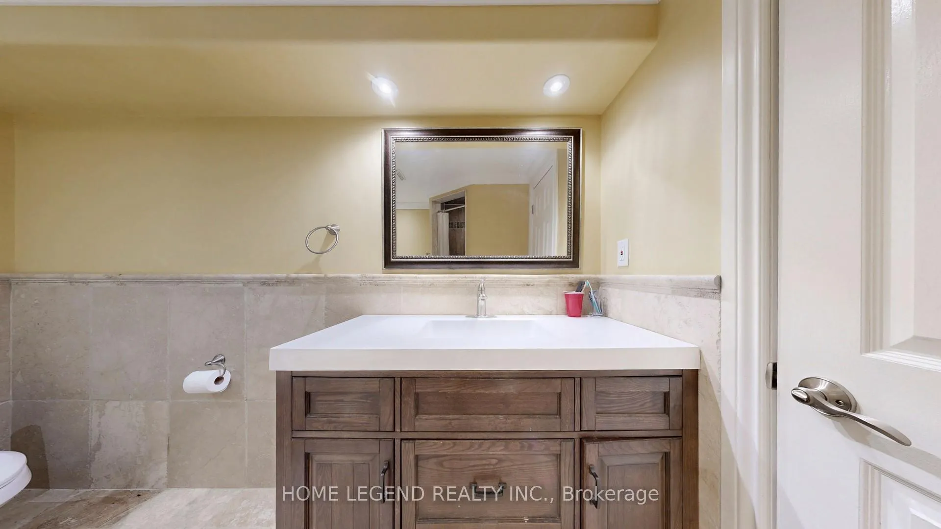 Photo 46 of 261 Fincham Avenue, Markham, Markham Village — HOMEH