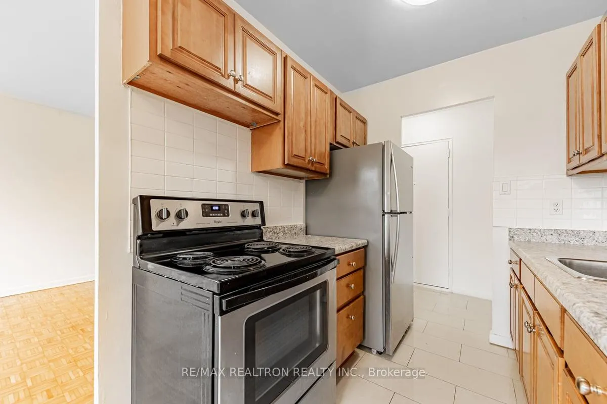 Front of Unit 107, 2895 Bathurst Street