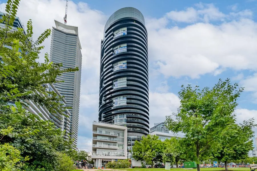 Front of Unit 1706, 80 Marine Parade Drive N
