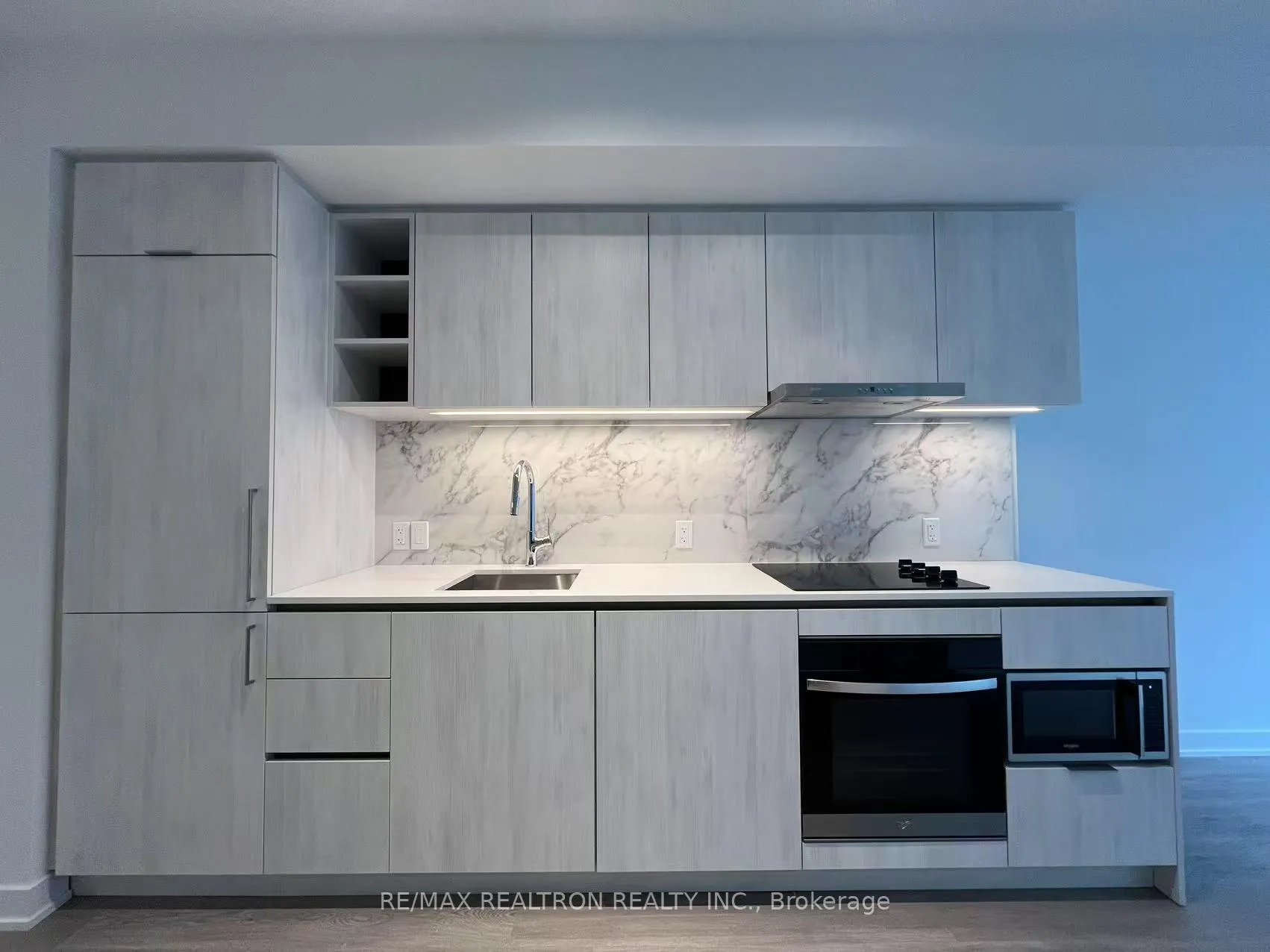 Photo 6 of Unit 1802, 8 Wellesley Street, Toronto, Bay Street Corridor — HOMEH