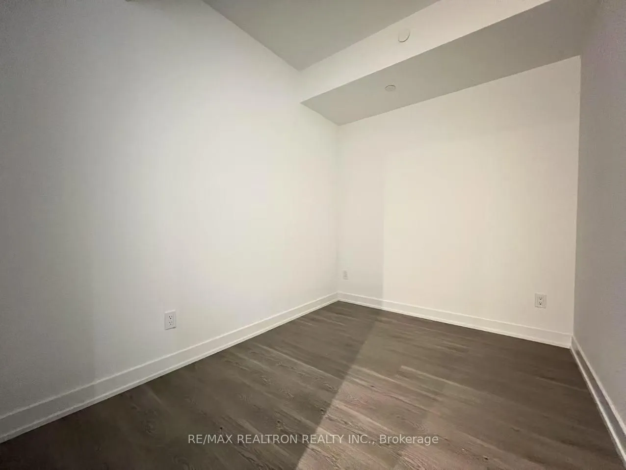 Photo 10 of Unit 1802, 8 Wellesley Street, Toronto, Bay Street Corridor — HOMEH