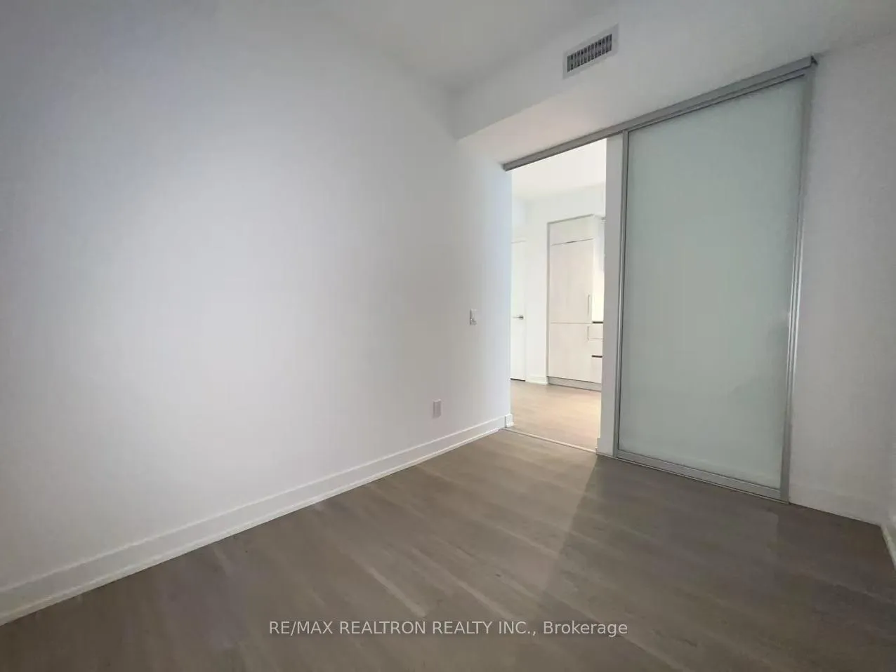 Photo 11 of Unit 1802, 8 Wellesley Street, Toronto, Bay Street Corridor — HOMEH