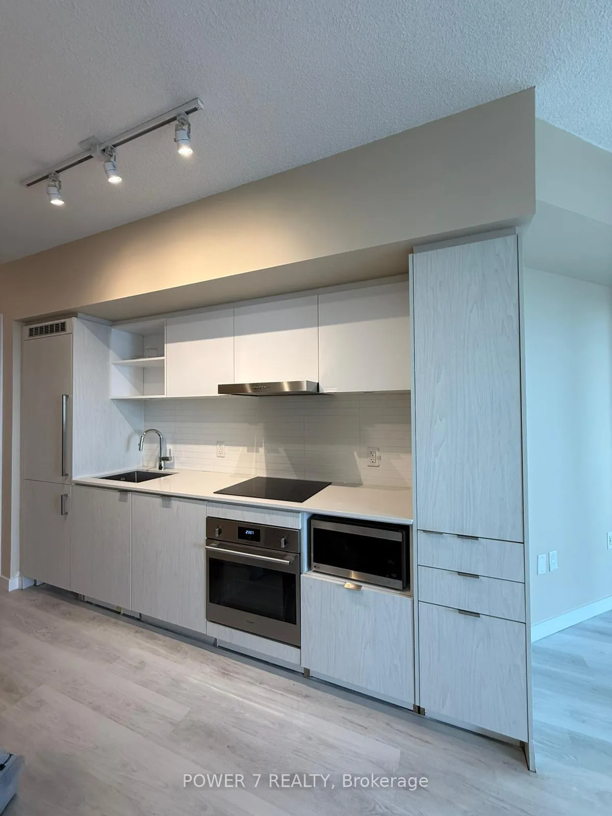 Photo 3 of Unit 1909, 55 Cooper Street, Toronto, Waterfront Communities — HOMEH
