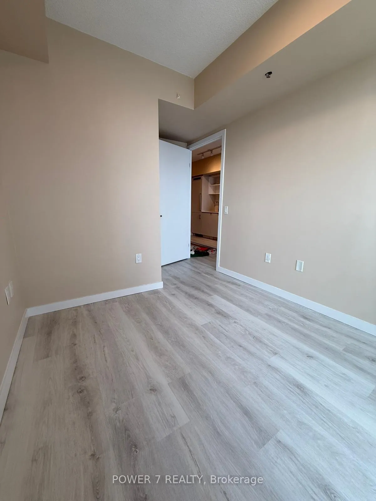 Photo 8 of Unit 1909, 55 Cooper Street, Toronto, Waterfront Communities — HOMEH